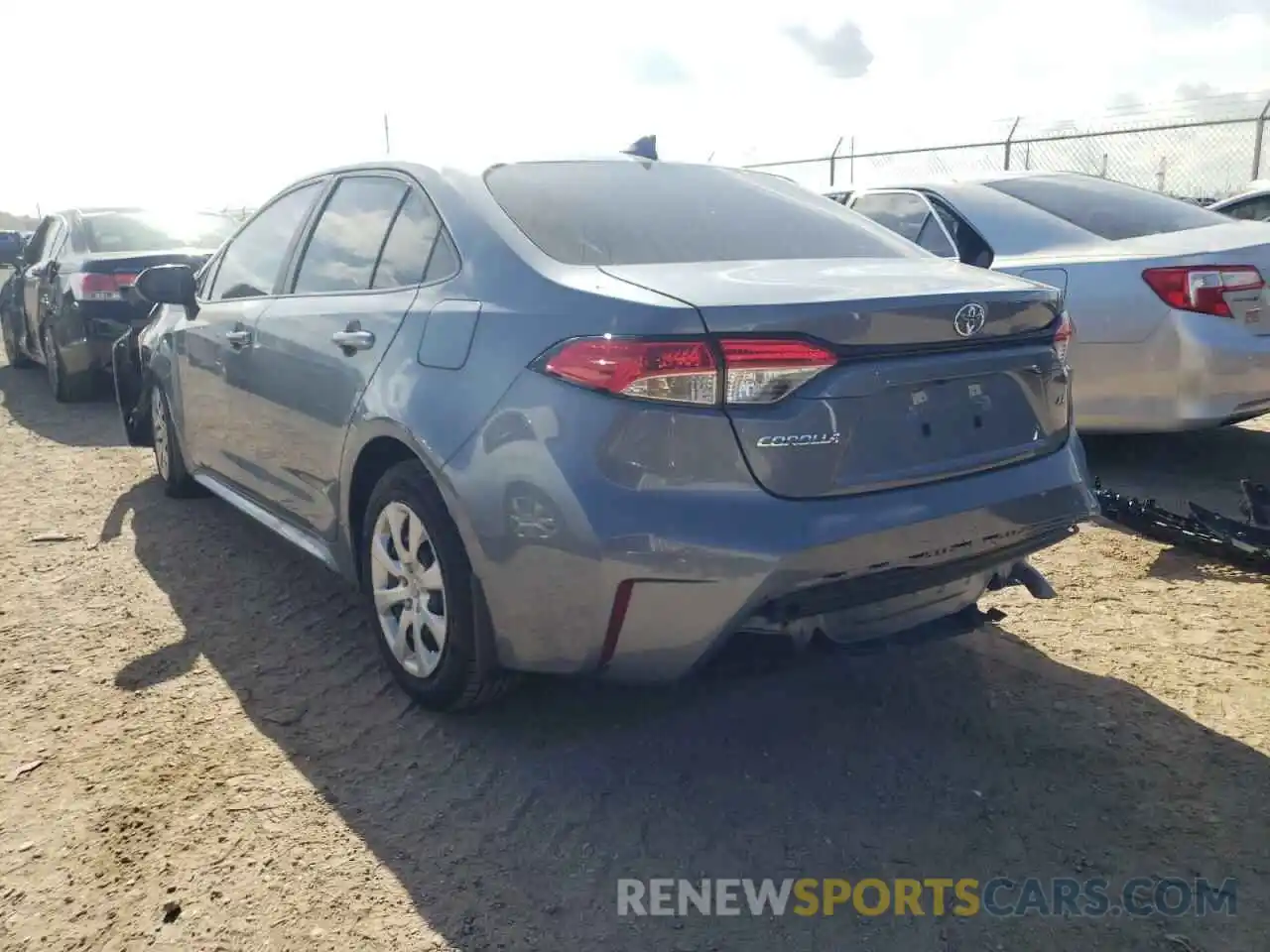 3 Photograph of a damaged car 5YFEPMAE6NP318835 TOYOTA COROLLA 2022