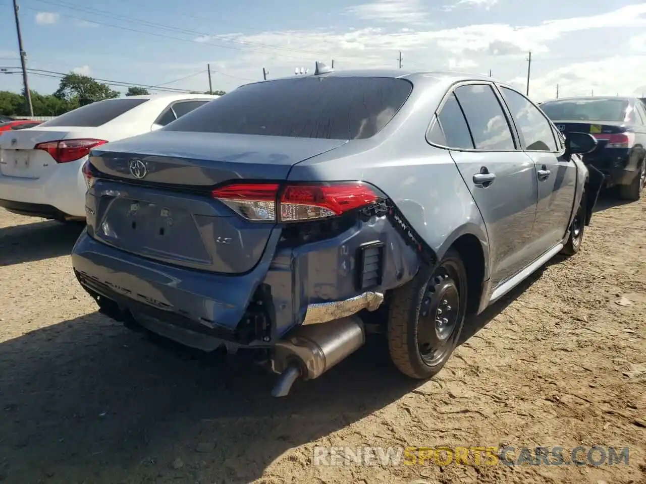 4 Photograph of a damaged car 5YFEPMAE6NP318835 TOYOTA COROLLA 2022