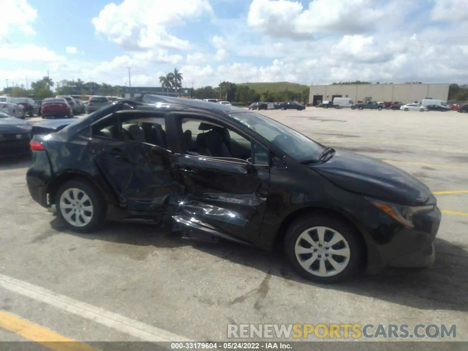 6 Photograph of a damaged car 5YFEPMAE6NP321766 TOYOTA COROLLA 2022