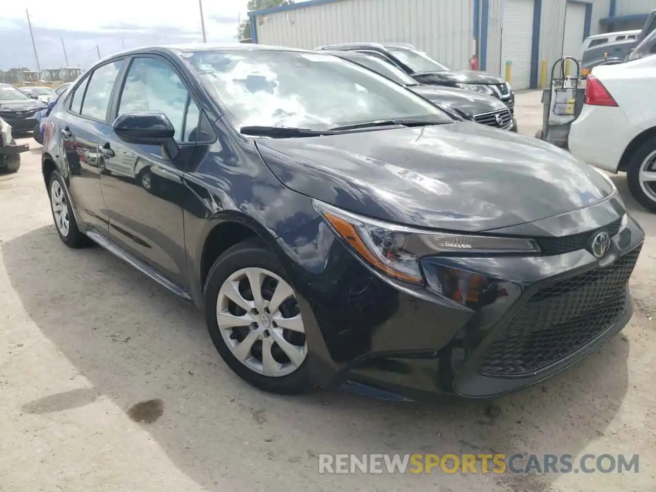 1 Photograph of a damaged car 5YFEPMAE6NP323517 TOYOTA COROLLA 2022