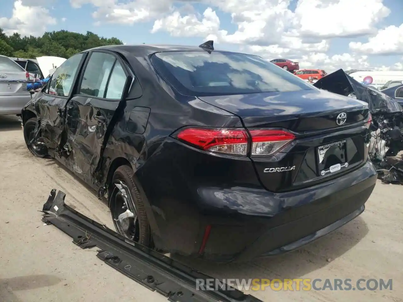 3 Photograph of a damaged car 5YFEPMAE6NP323517 TOYOTA COROLLA 2022