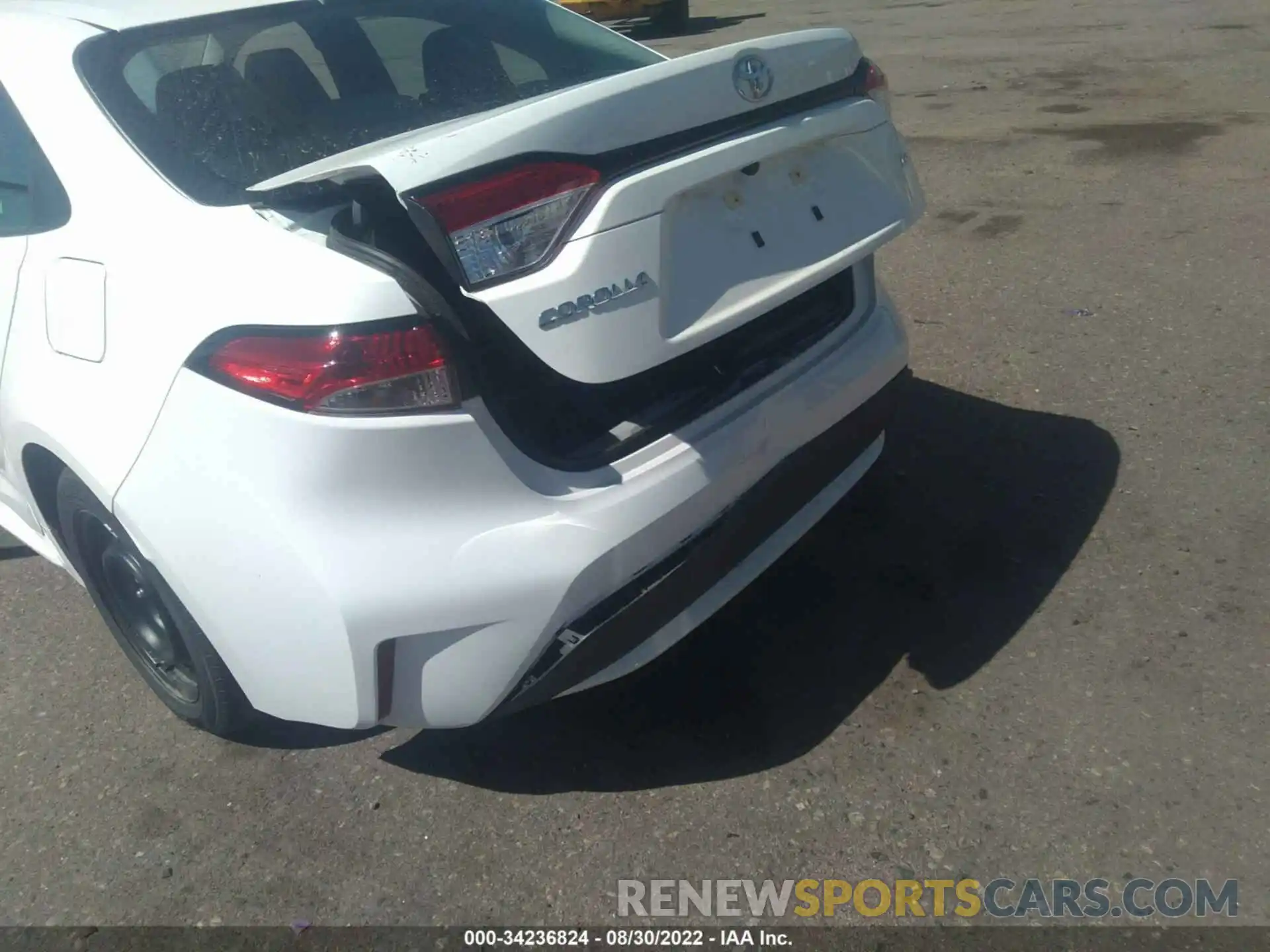 6 Photograph of a damaged car 5YFEPMAE6NP327843 TOYOTA COROLLA 2022