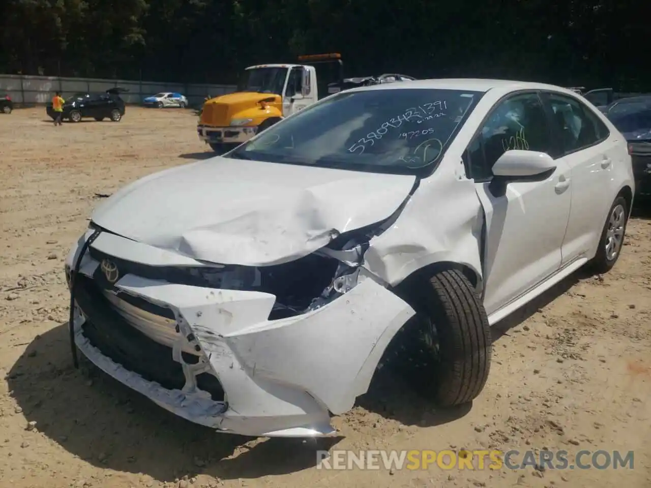 2 Photograph of a damaged car 5YFEPMAE6NP331391 TOYOTA COROLLA 2022