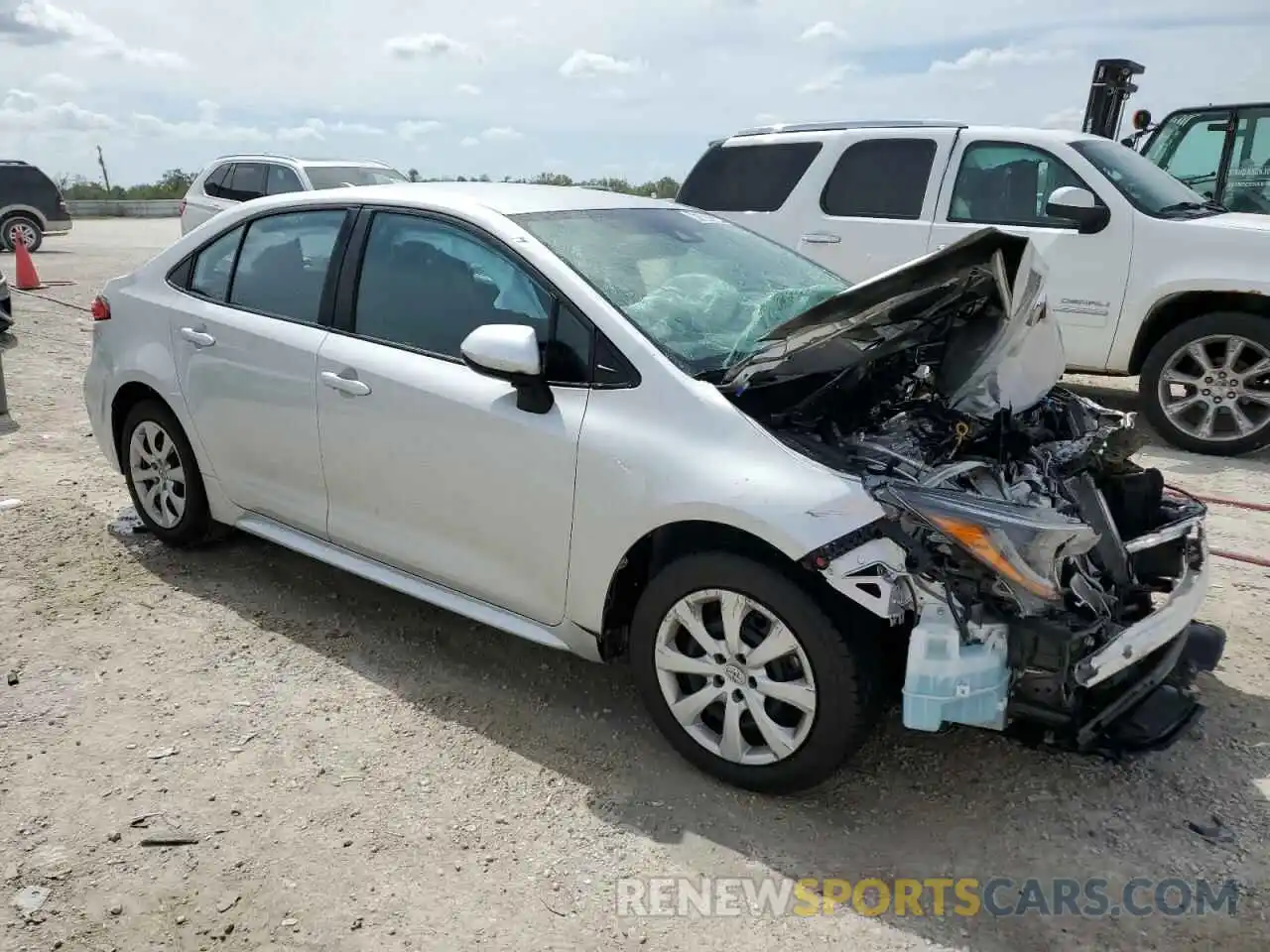 4 Photograph of a damaged car 5YFEPMAE6NP341466 TOYOTA COROLLA 2022