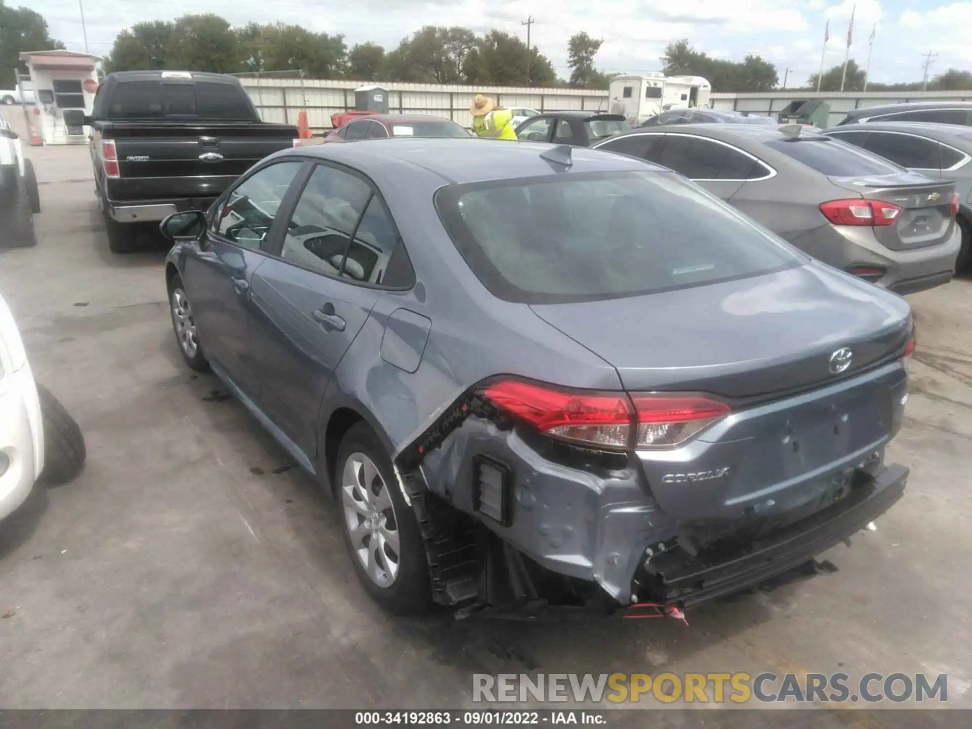 3 Photograph of a damaged car 5YFEPMAE6NP342438 TOYOTA COROLLA 2022