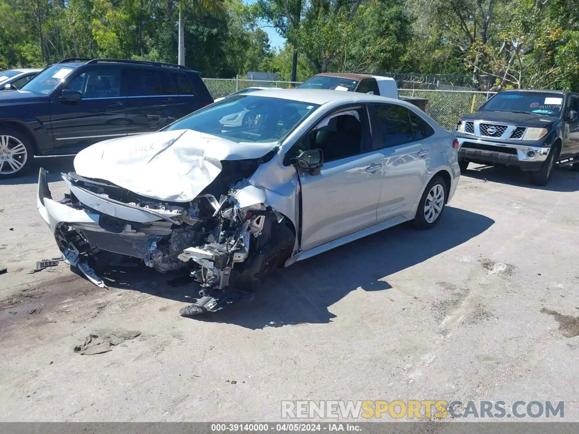 2 Photograph of a damaged car 5YFEPMAE6NP355965 TOYOTA COROLLA 2022