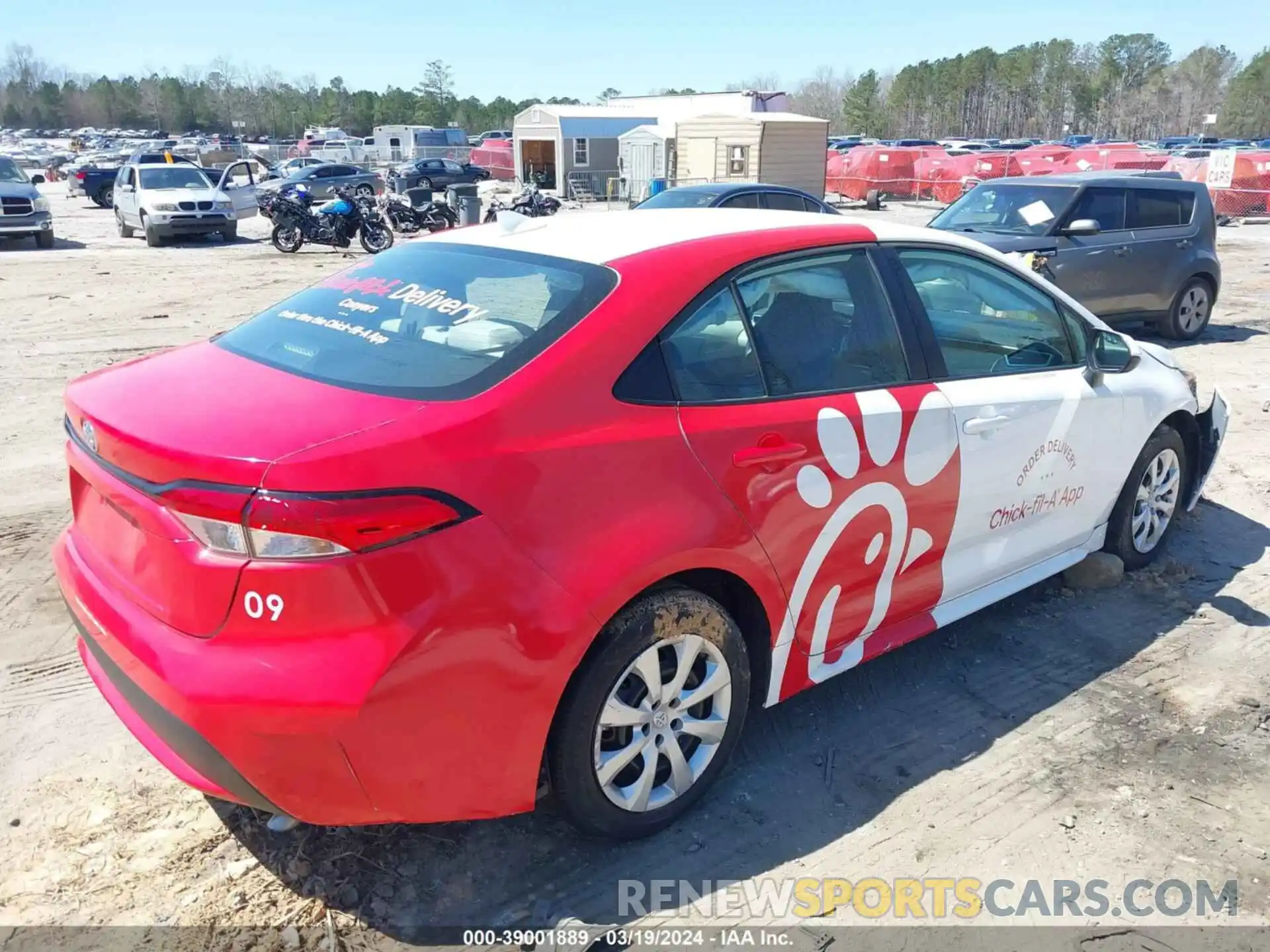 4 Photograph of a damaged car 5YFEPMAE6NP362348 TOYOTA COROLLA 2022