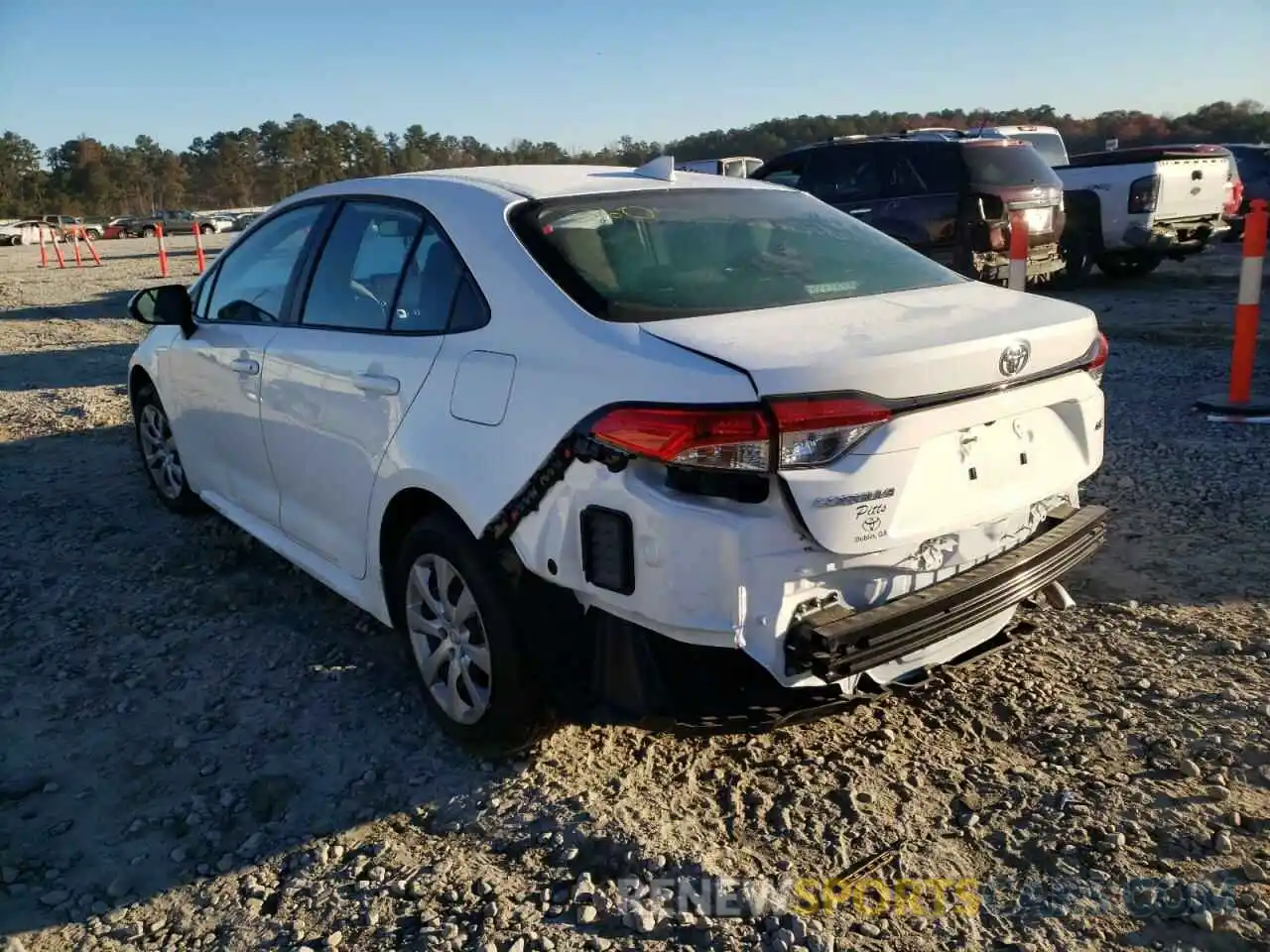 3 Photograph of a damaged car 5YFEPMAE7NP272061 TOYOTA COROLLA 2022