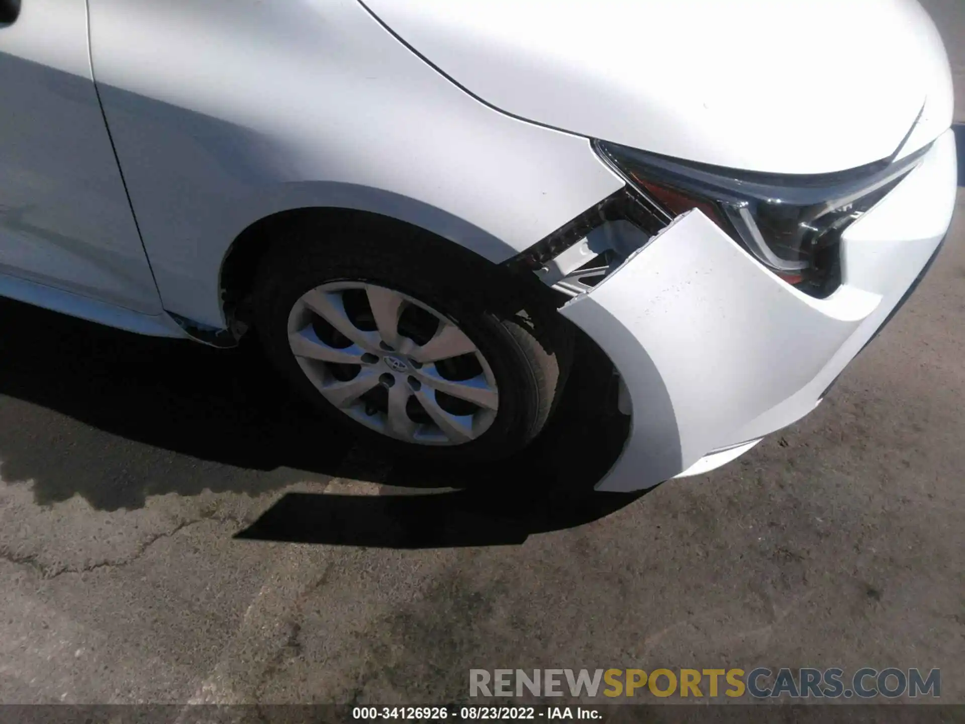 6 Photograph of a damaged car 5YFEPMAE7NP272691 TOYOTA COROLLA 2022