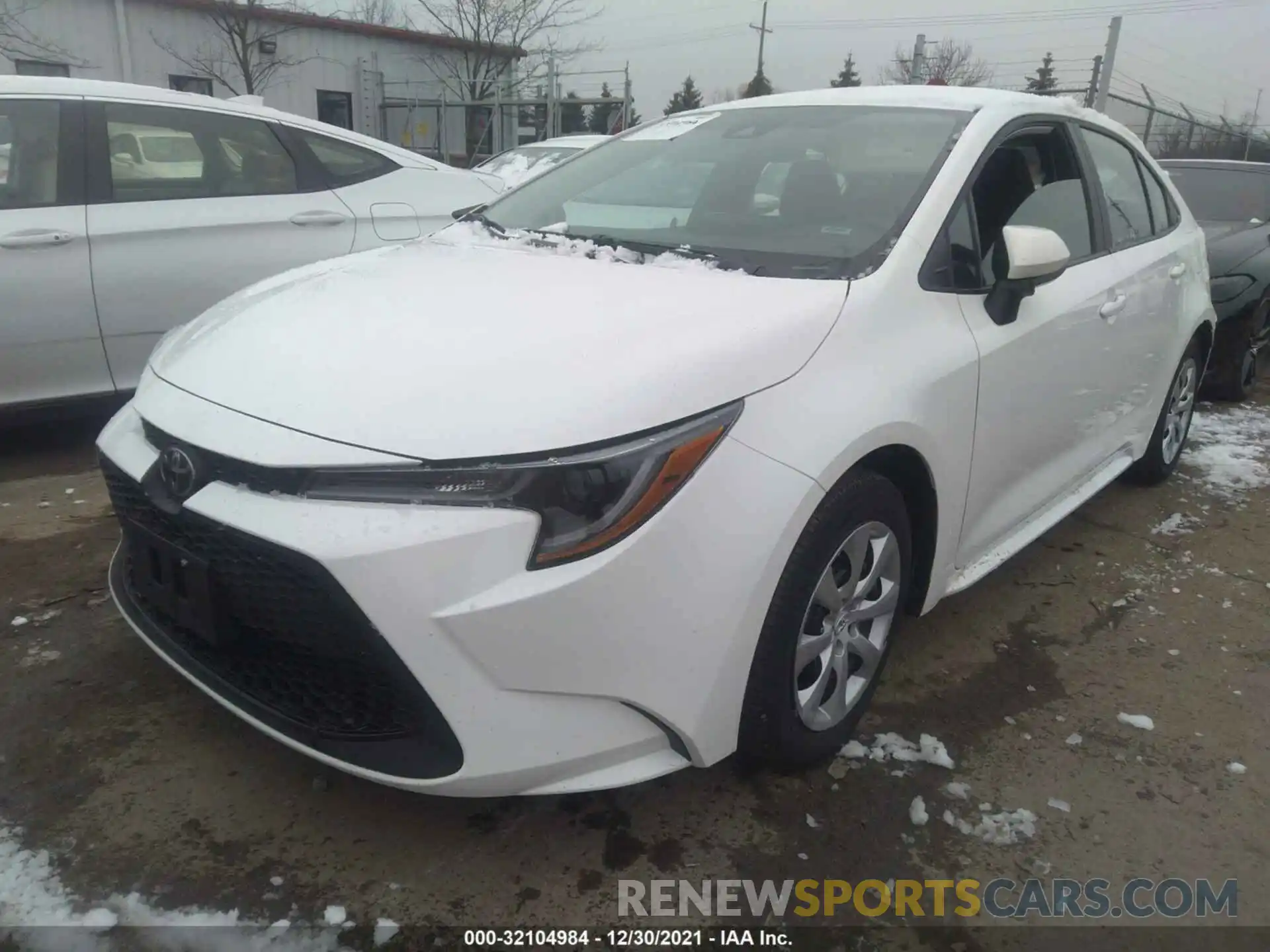 2 Photograph of a damaged car 5YFEPMAE7NP272836 TOYOTA COROLLA 2022