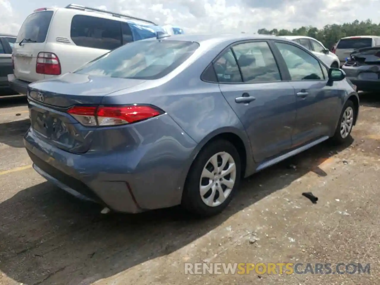 4 Photograph of a damaged car 5YFEPMAE7NP274795 TOYOTA COROLLA 2022