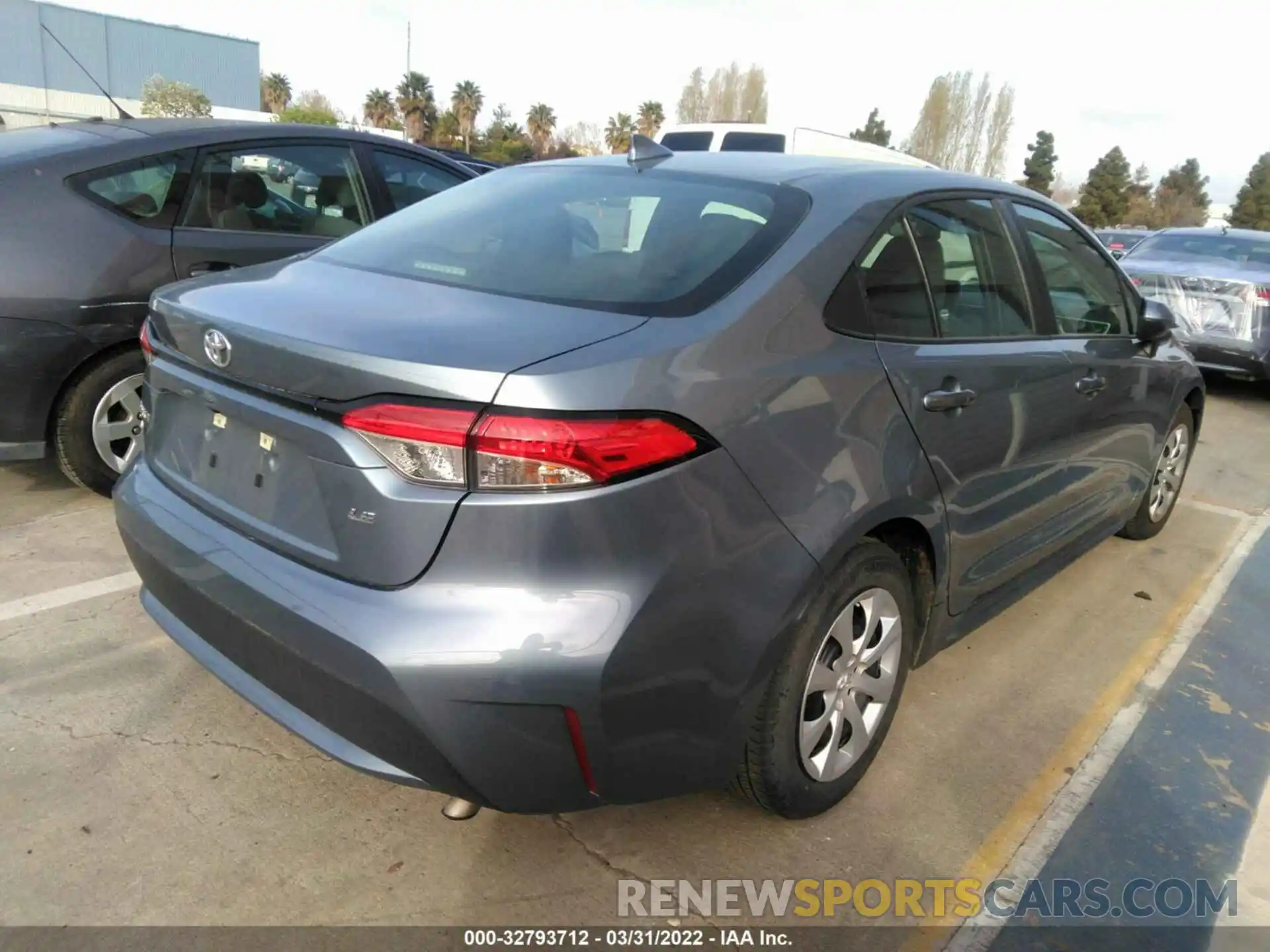 4 Photograph of a damaged car 5YFEPMAE7NP279172 TOYOTA COROLLA 2022