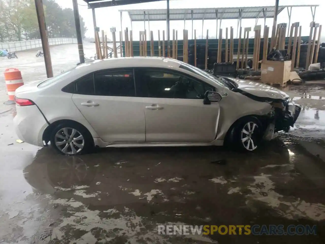 9 Photograph of a damaged car 5YFEPMAE7NP282797 TOYOTA COROLLA 2022