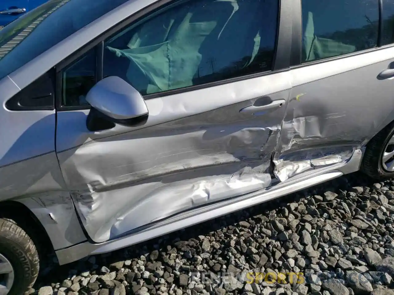 9 Photograph of a damaged car 5YFEPMAE7NP287837 TOYOTA COROLLA 2022