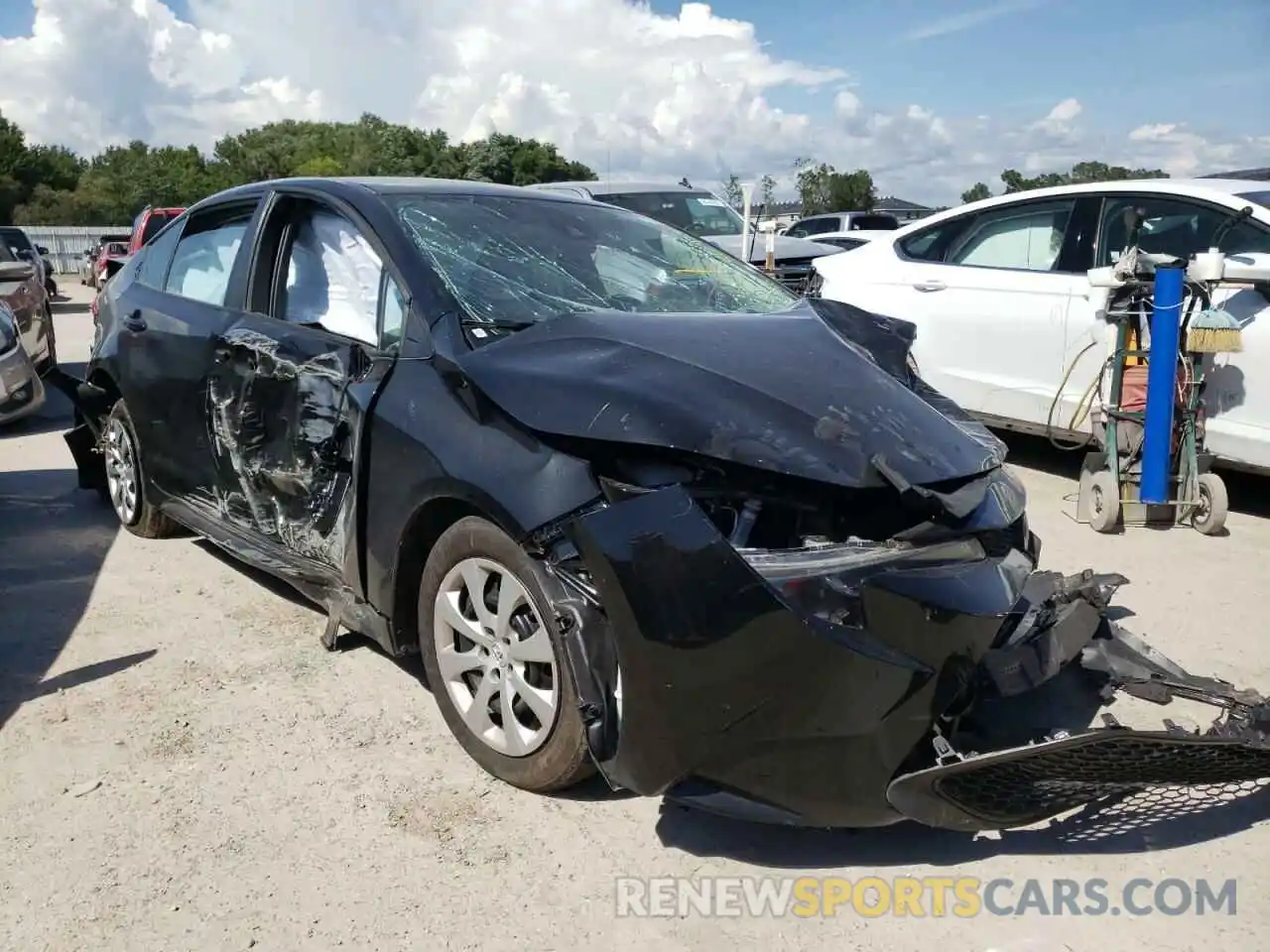 1 Photograph of a damaged car 5YFEPMAE7NP289149 TOYOTA COROLLA 2022