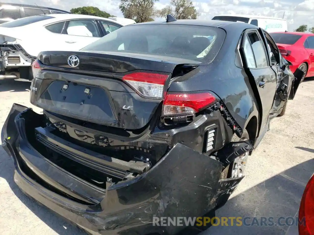 4 Photograph of a damaged car 5YFEPMAE7NP289149 TOYOTA COROLLA 2022