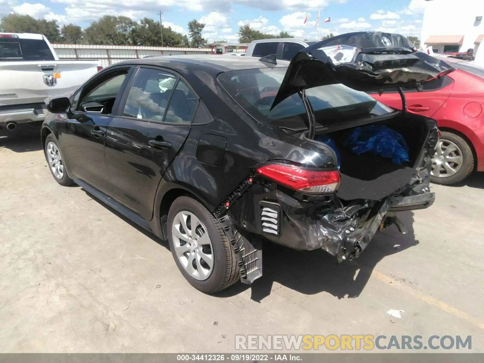 3 Photograph of a damaged car 5YFEPMAE7NP291418 TOYOTA COROLLA 2022