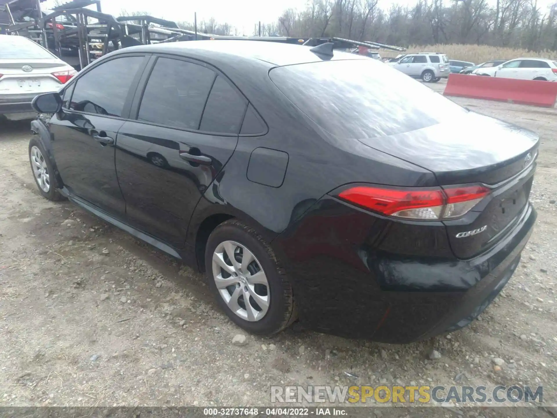 3 Photograph of a damaged car 5YFEPMAE7NP292391 TOYOTA COROLLA 2022