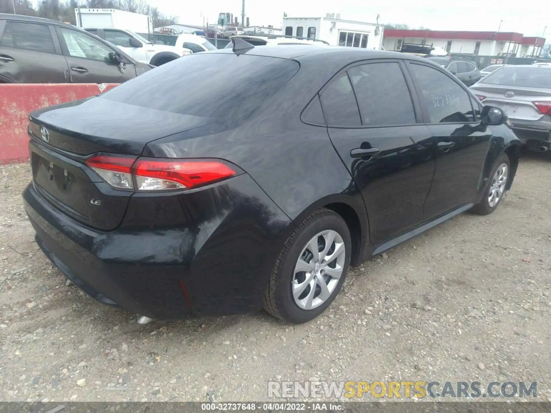 4 Photograph of a damaged car 5YFEPMAE7NP292391 TOYOTA COROLLA 2022