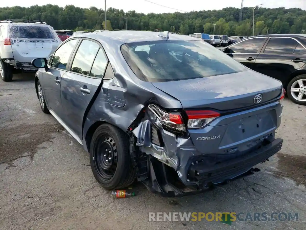 3 Photograph of a damaged car 5YFEPMAE7NP300893 TOYOTA COROLLA 2022