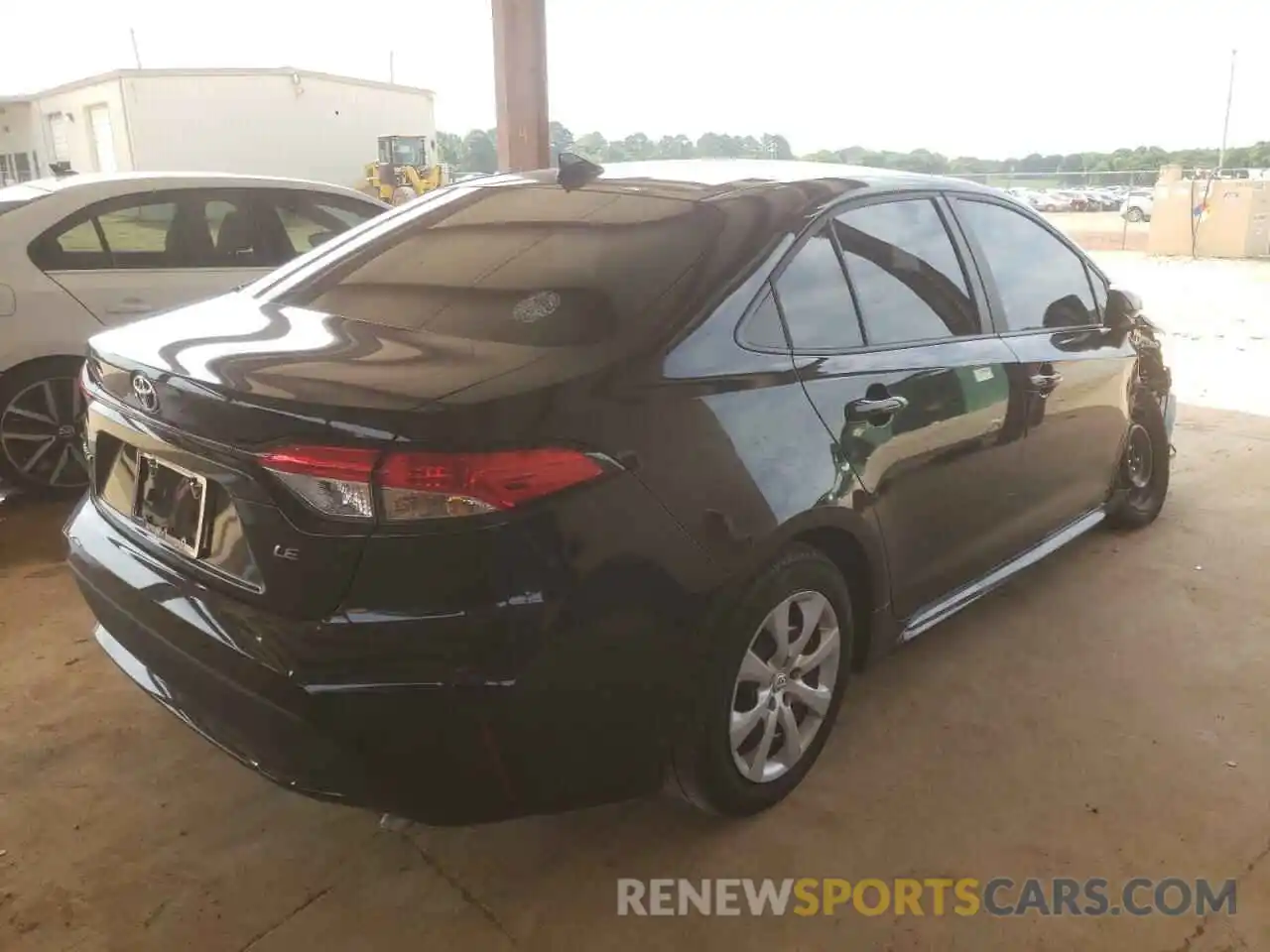 4 Photograph of a damaged car 5YFEPMAE7NP302868 TOYOTA COROLLA 2022