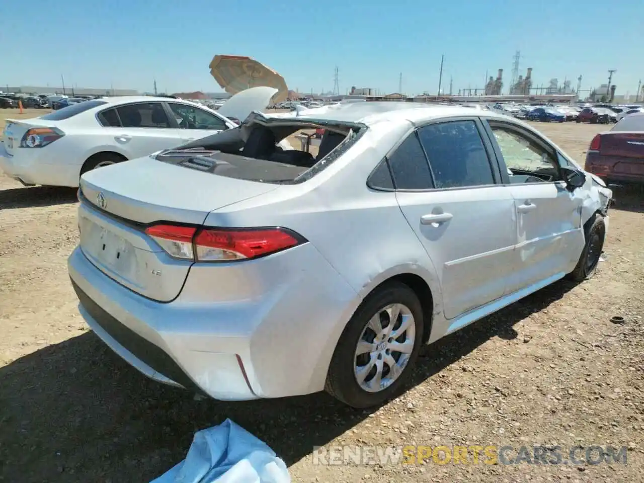 4 Photograph of a damaged car 5YFEPMAE7NP305737 TOYOTA COROLLA 2022