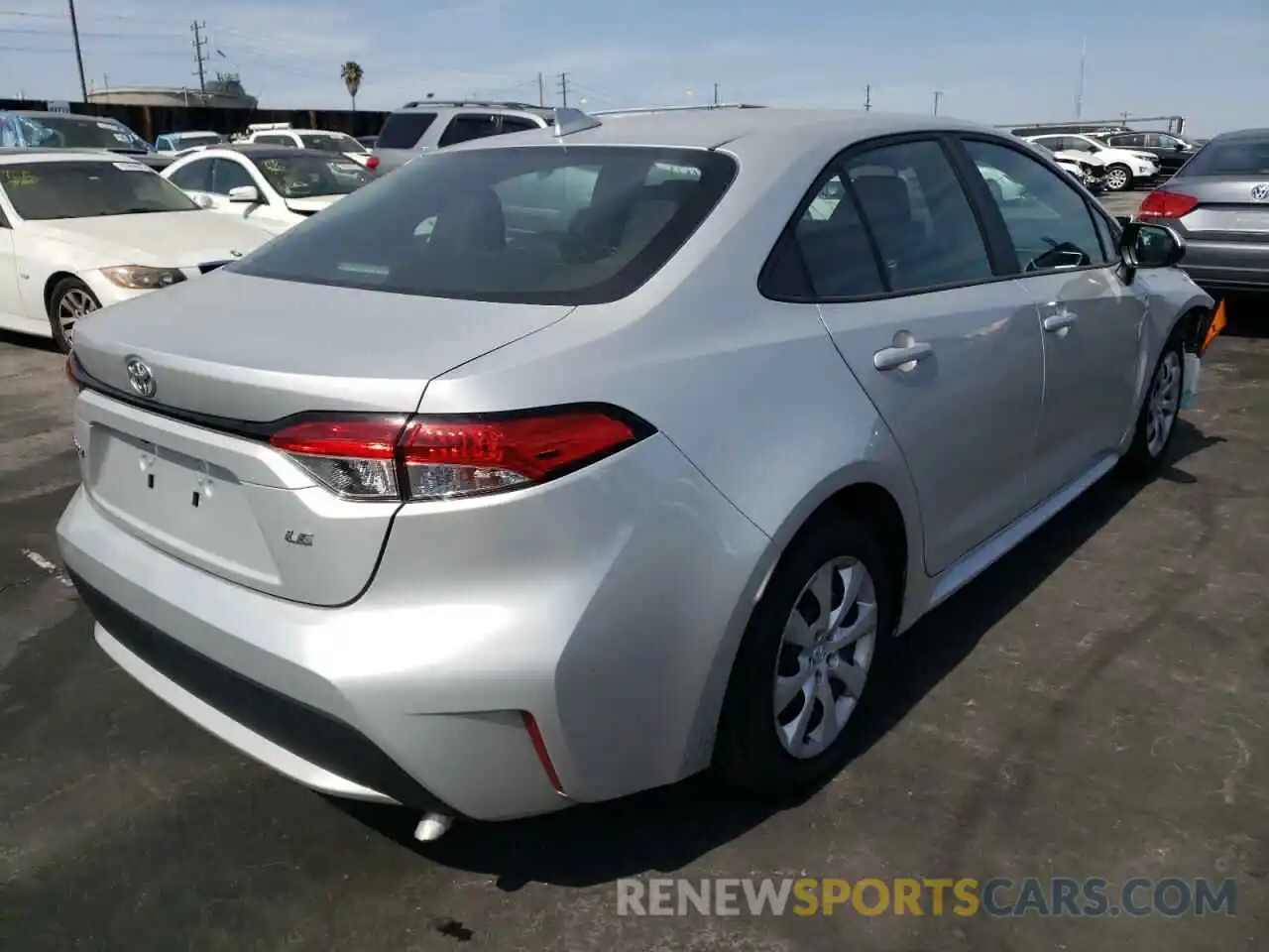 4 Photograph of a damaged car 5YFEPMAE7NP307682 TOYOTA COROLLA 2022