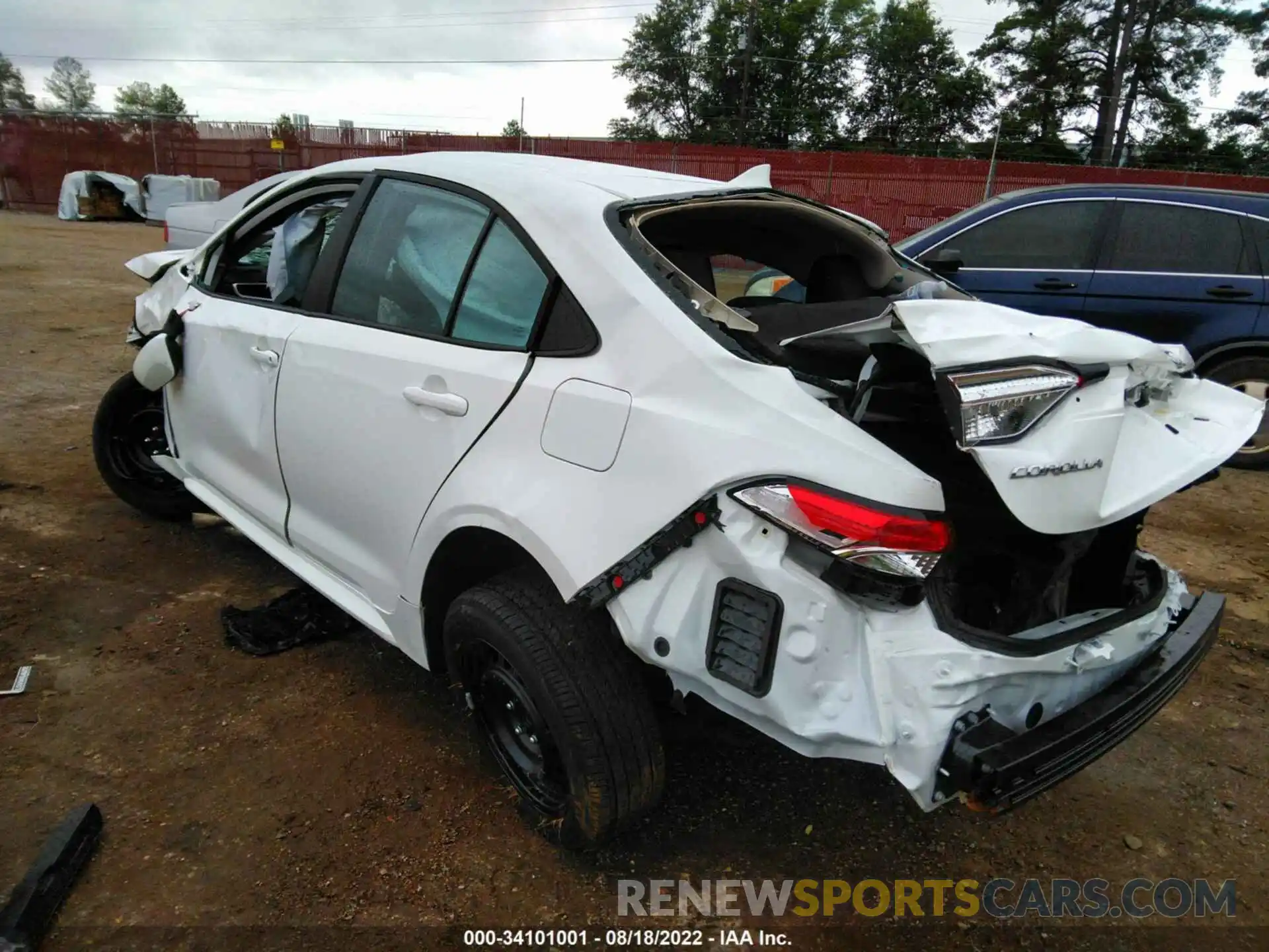 3 Photograph of a damaged car 5YFEPMAE7NP309366 TOYOTA COROLLA 2022