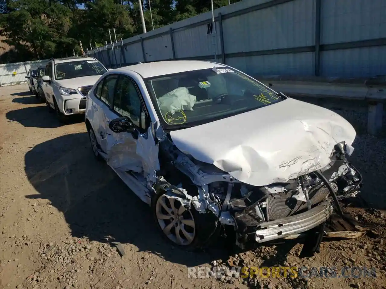 1 Photograph of a damaged car 5YFEPMAE7NP315877 TOYOTA COROLLA 2022