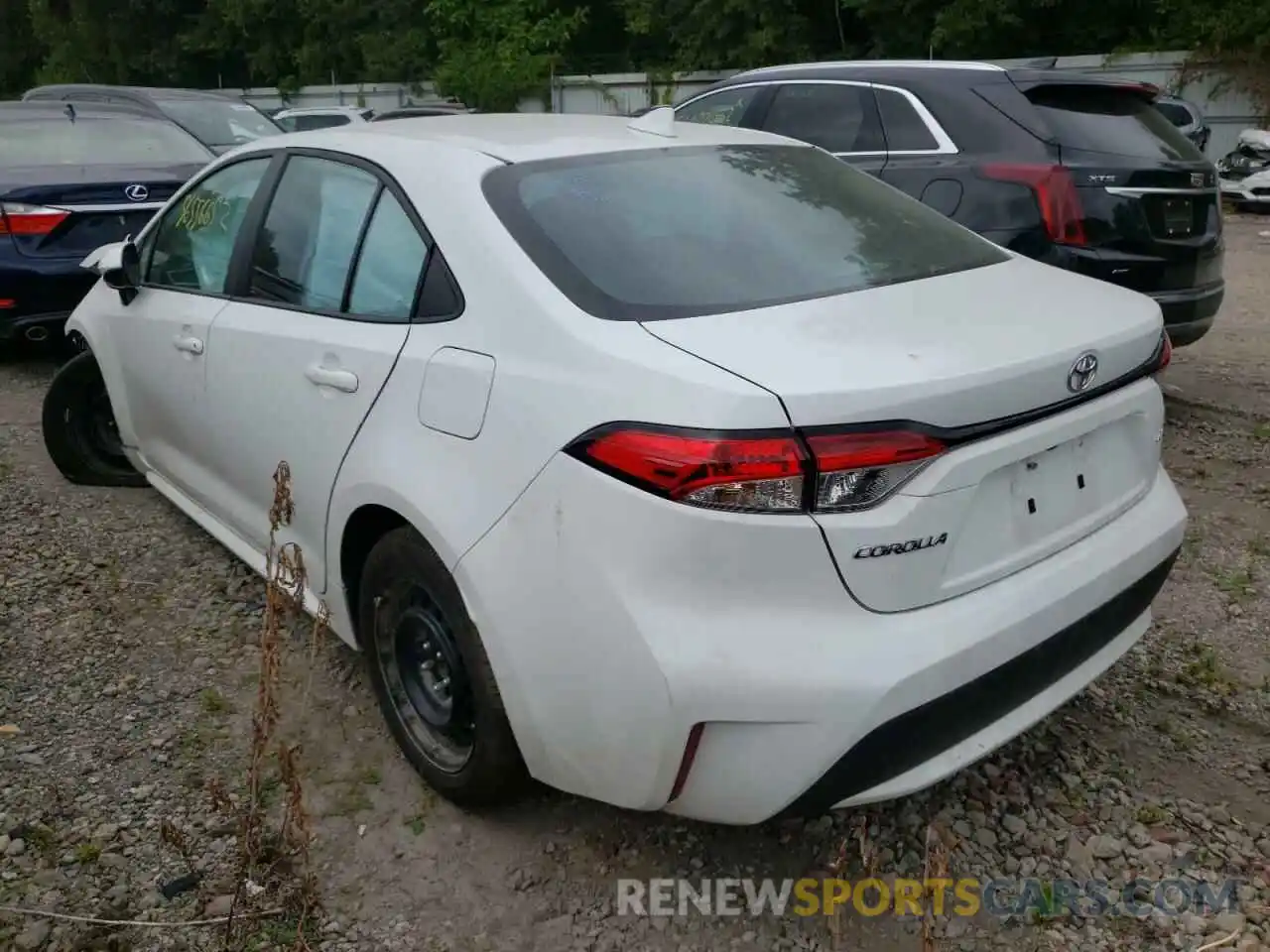 3 Photograph of a damaged car 5YFEPMAE7NP315877 TOYOTA COROLLA 2022