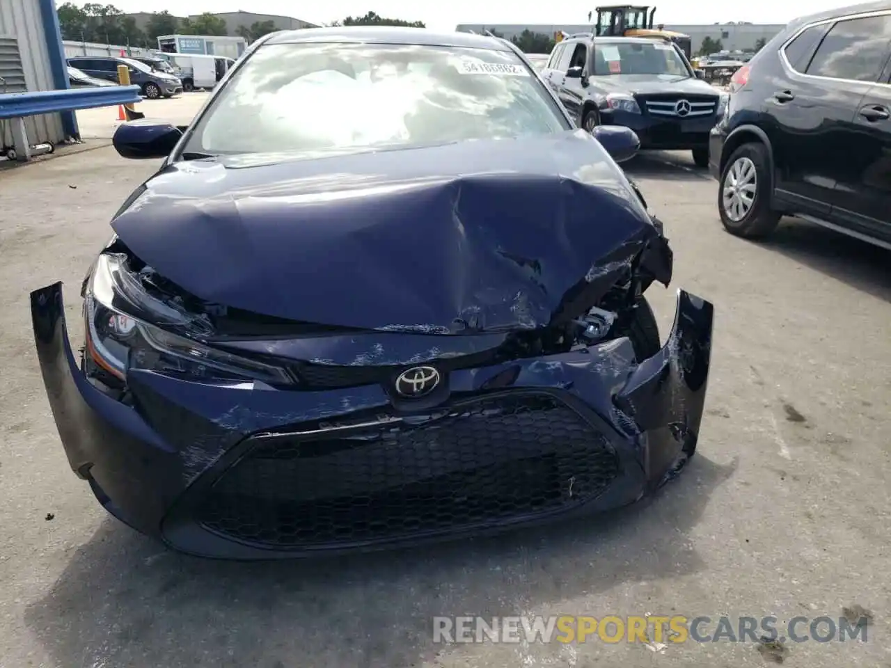 9 Photograph of a damaged car 5YFEPMAE7NP320772 TOYOTA COROLLA 2022