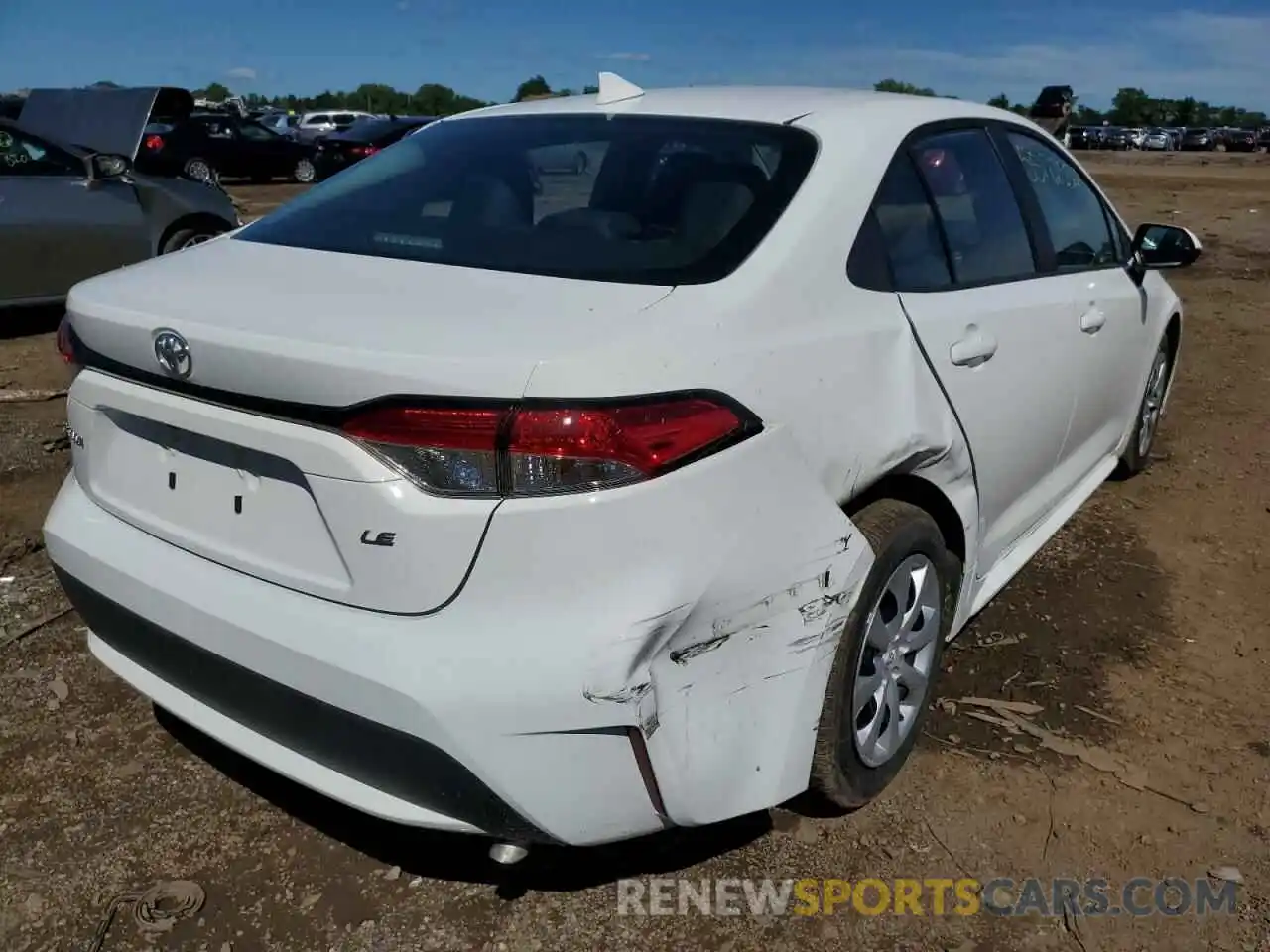 4 Photograph of a damaged car 5YFEPMAE7NP334025 TOYOTA COROLLA 2022