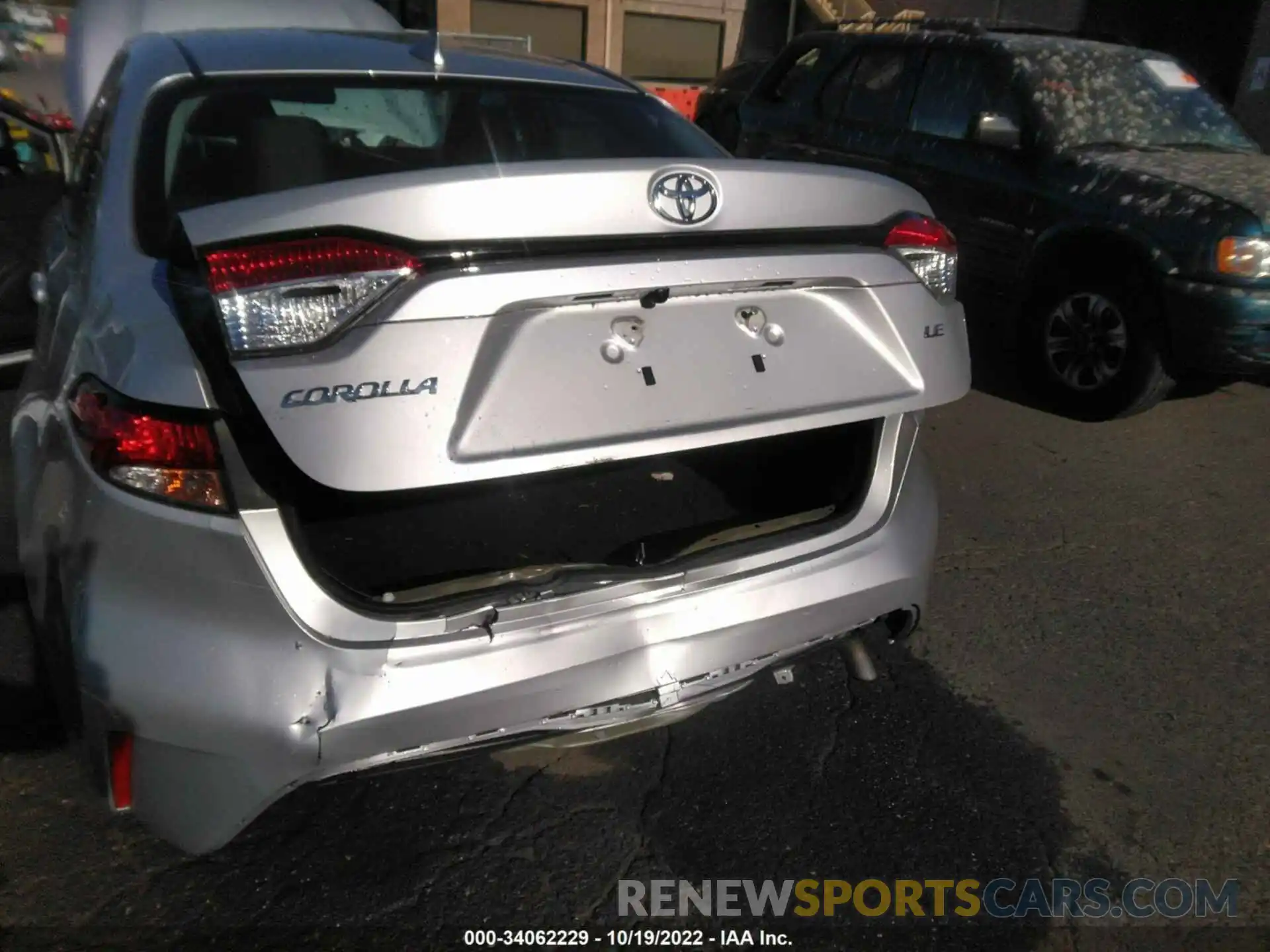 6 Photograph of a damaged car 5YFEPMAE7NP349155 TOYOTA COROLLA 2022