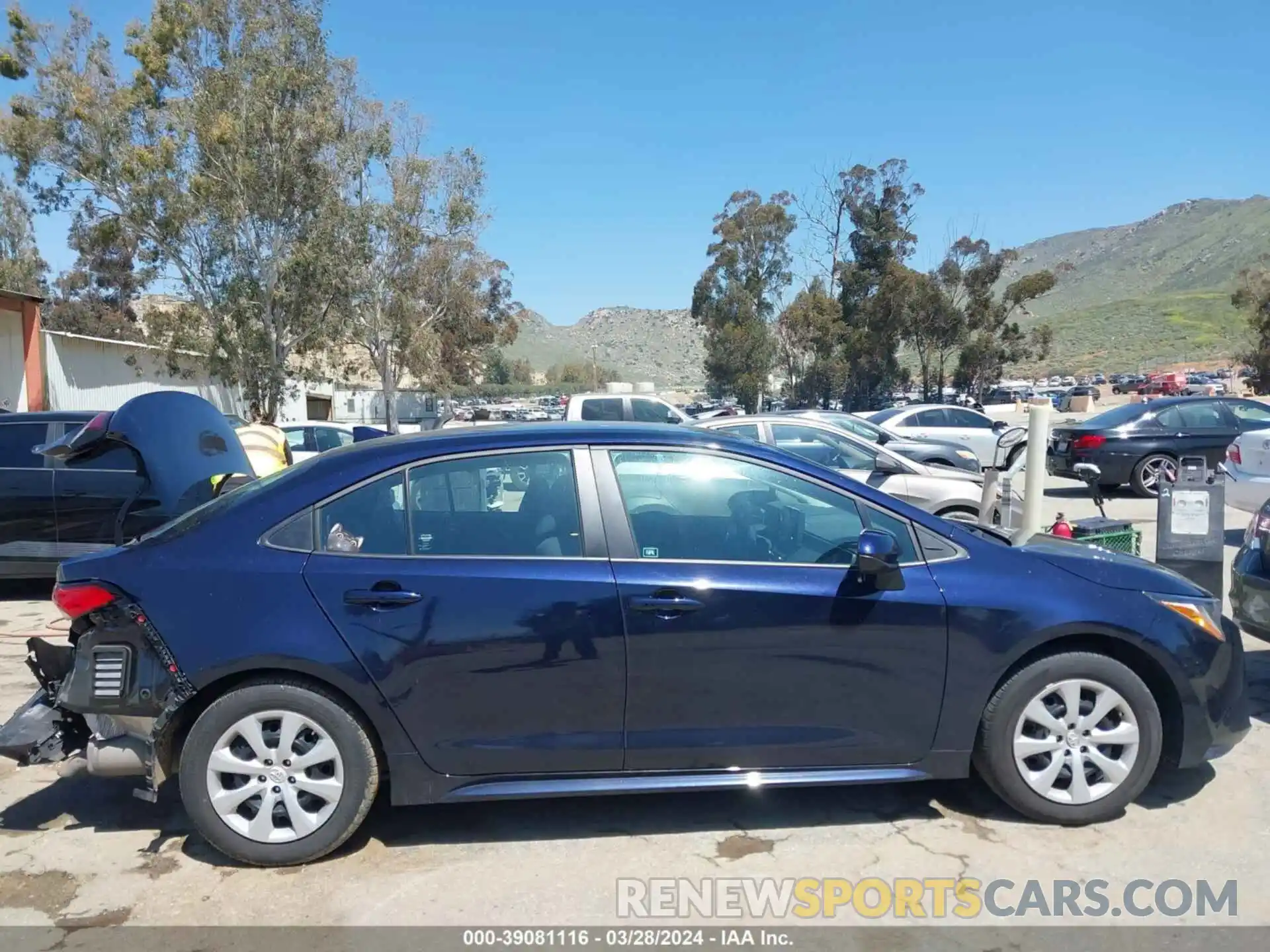 14 Photograph of a damaged car 5YFEPMAE7NP356378 TOYOTA COROLLA 2022