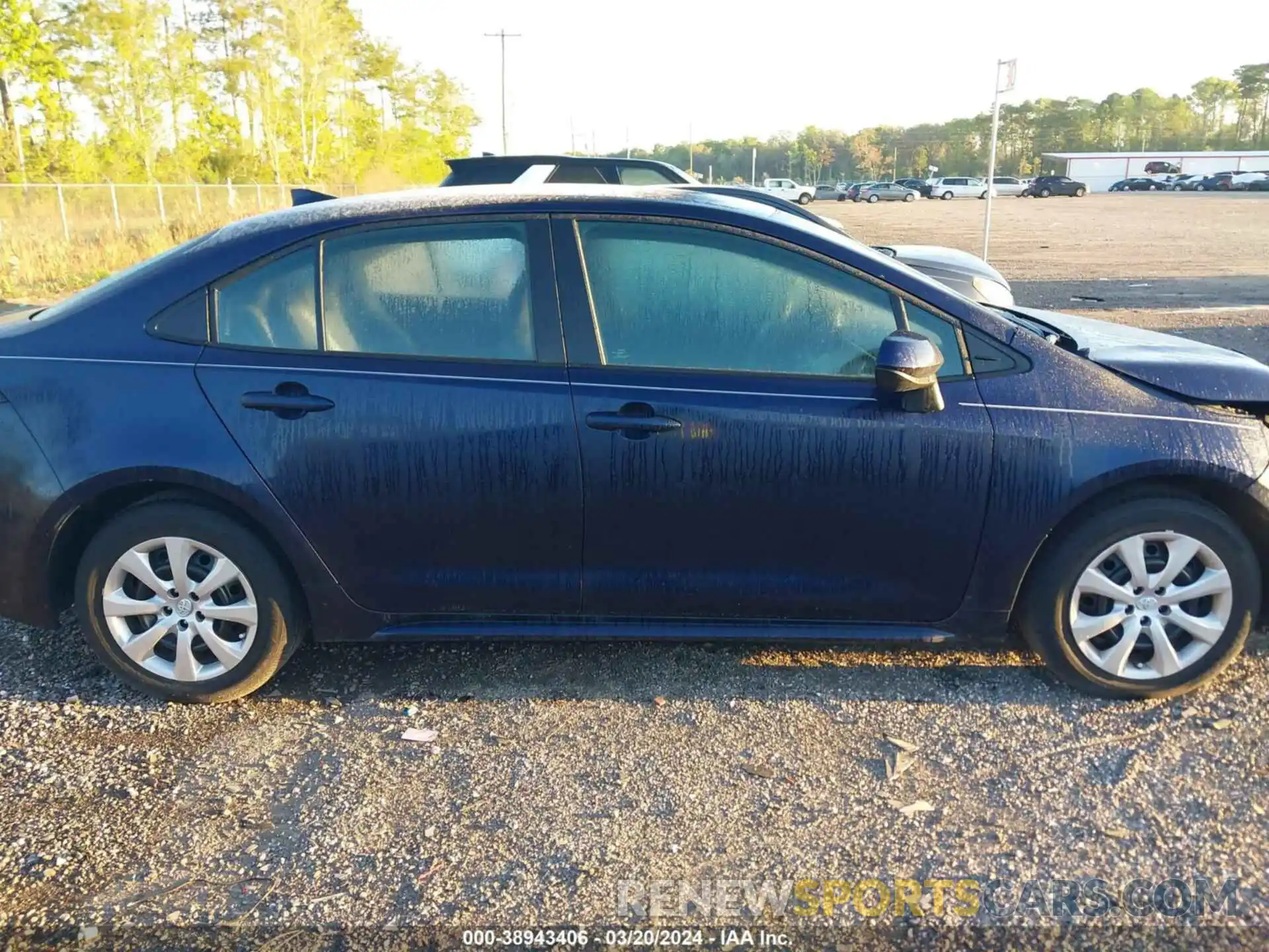 13 Photograph of a damaged car 5YFEPMAE7NP378445 TOYOTA COROLLA 2022