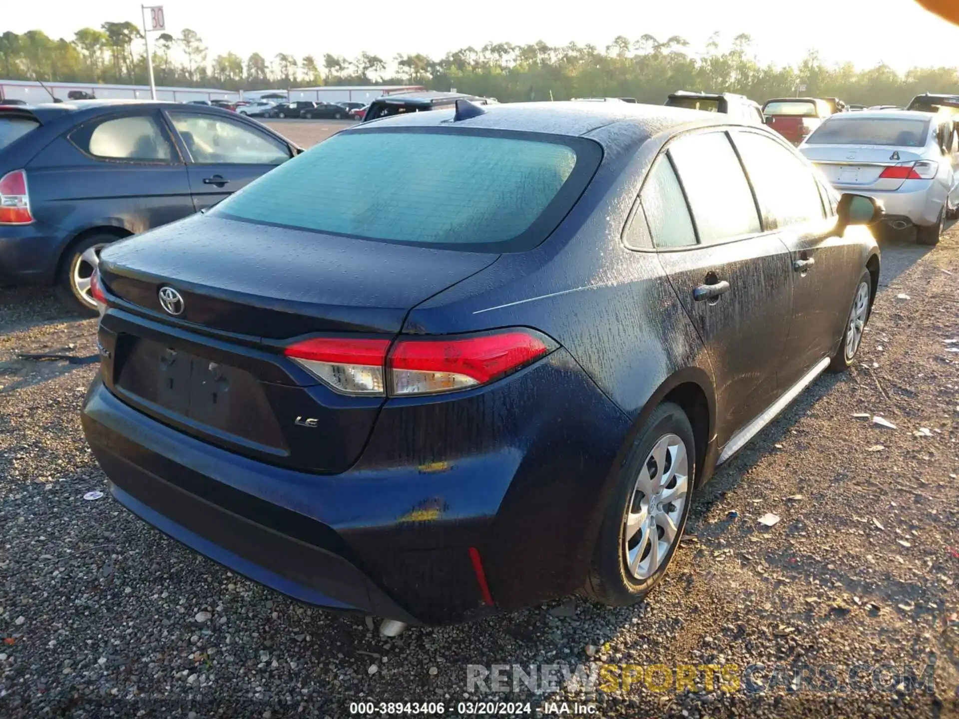 4 Photograph of a damaged car 5YFEPMAE7NP378445 TOYOTA COROLLA 2022