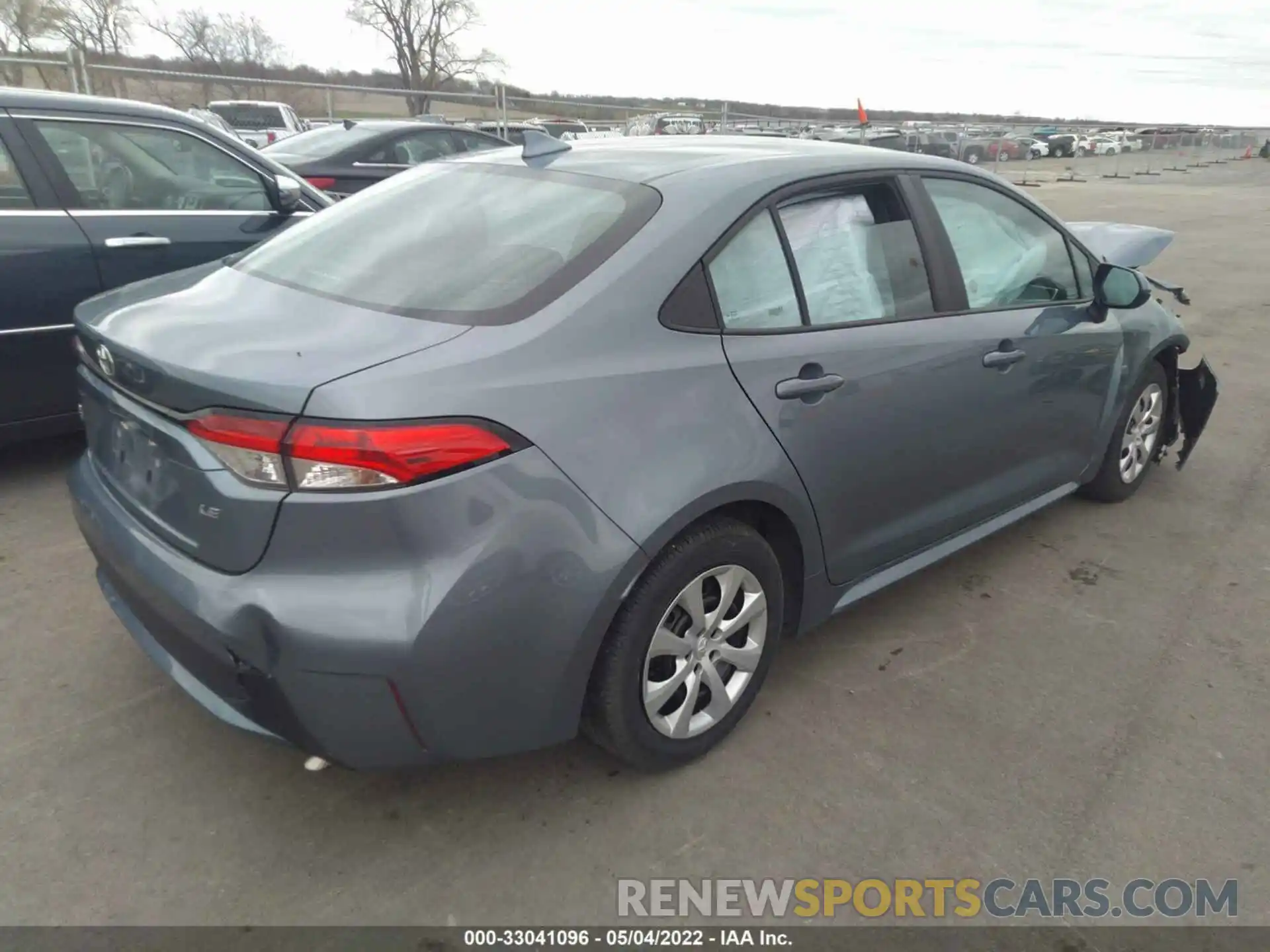 4 Photograph of a damaged car 5YFEPMAE8NP271971 TOYOTA COROLLA 2022