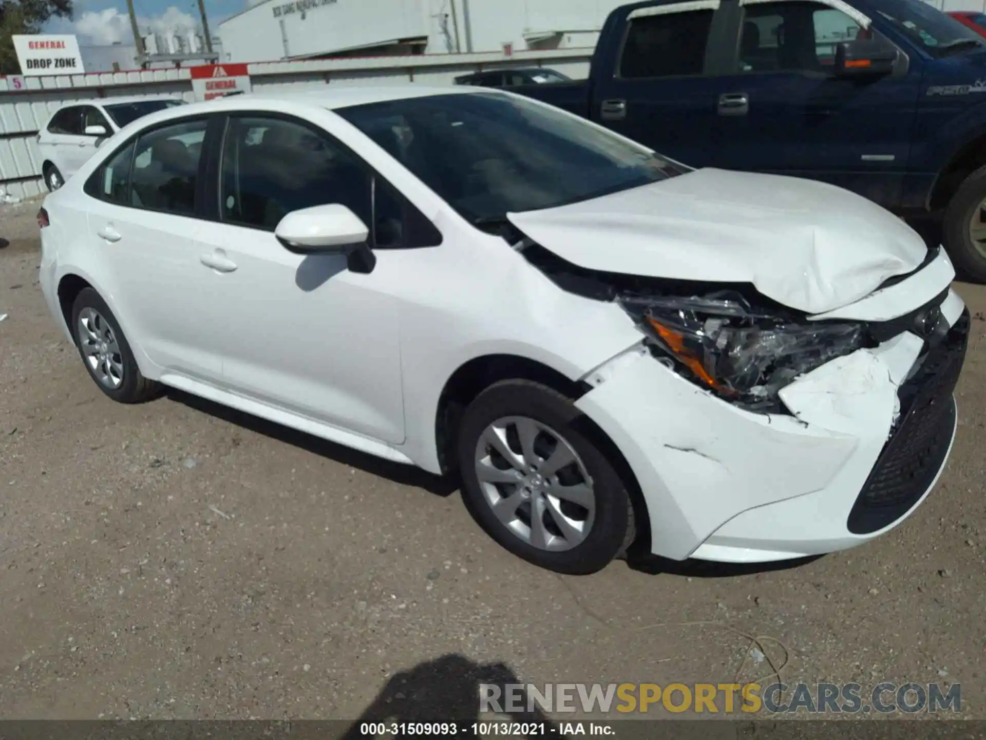 1 Photograph of a damaged car 5YFEPMAE8NP275325 TOYOTA COROLLA 2022