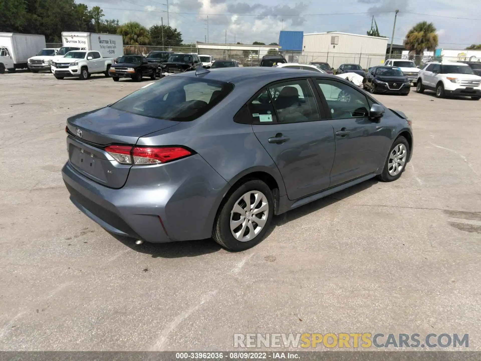 4 Photograph of a damaged car 5YFEPMAE8NP275504 TOYOTA COROLLA 2022