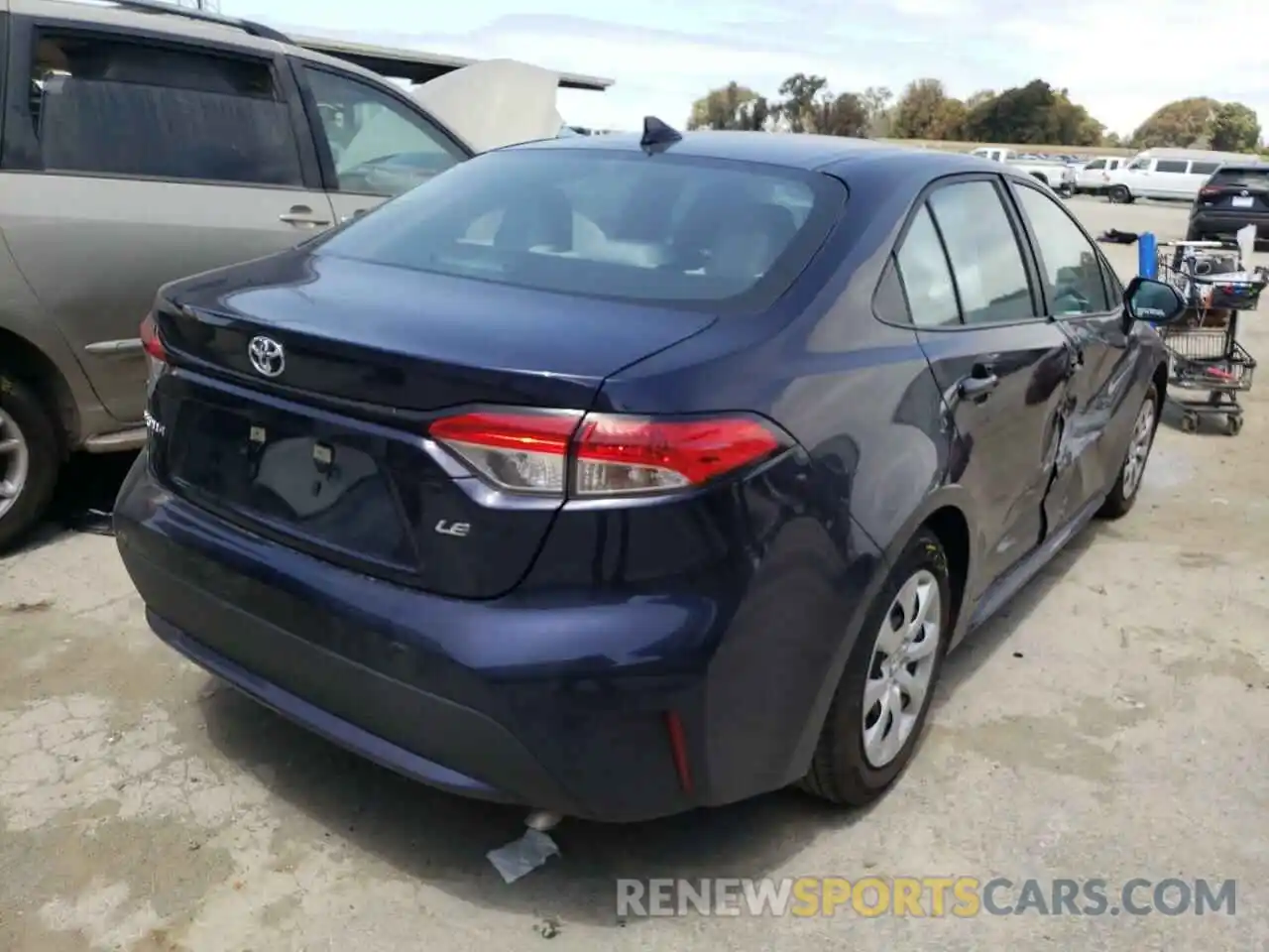 4 Photograph of a damaged car 5YFEPMAE8NP278953 TOYOTA COROLLA 2022