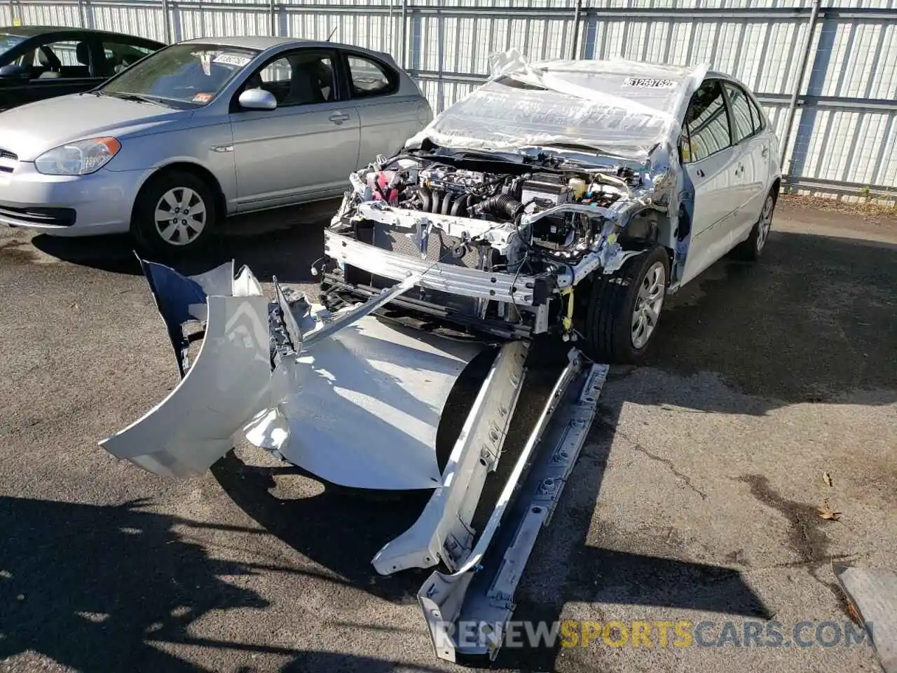 2 Photograph of a damaged car 5YFEPMAE8NP287054 TOYOTA COROLLA 2022