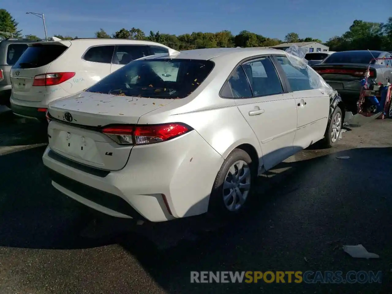 4 Photograph of a damaged car 5YFEPMAE8NP287054 TOYOTA COROLLA 2022