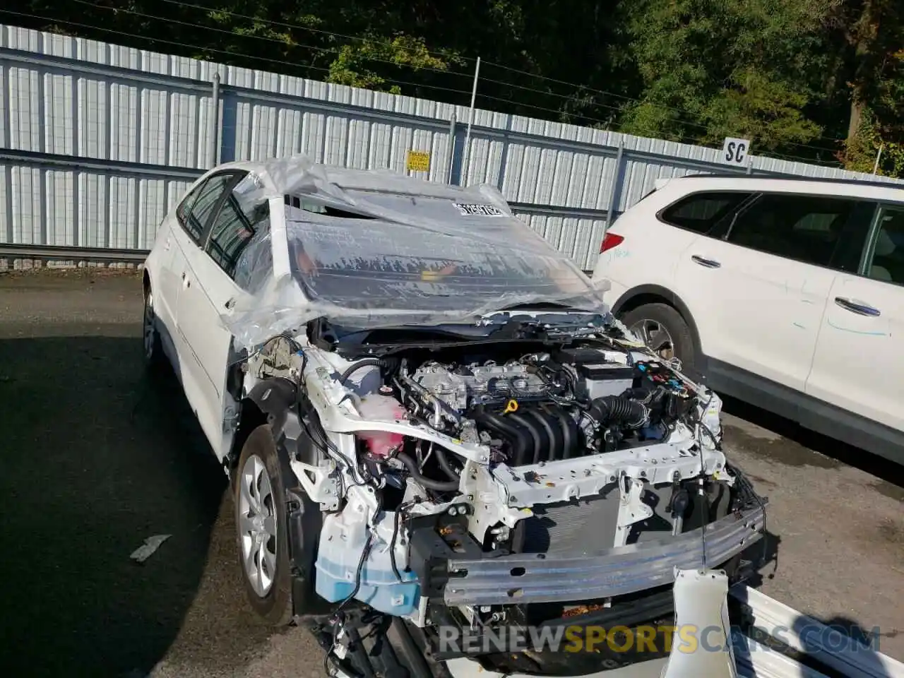 9 Photograph of a damaged car 5YFEPMAE8NP287054 TOYOTA COROLLA 2022