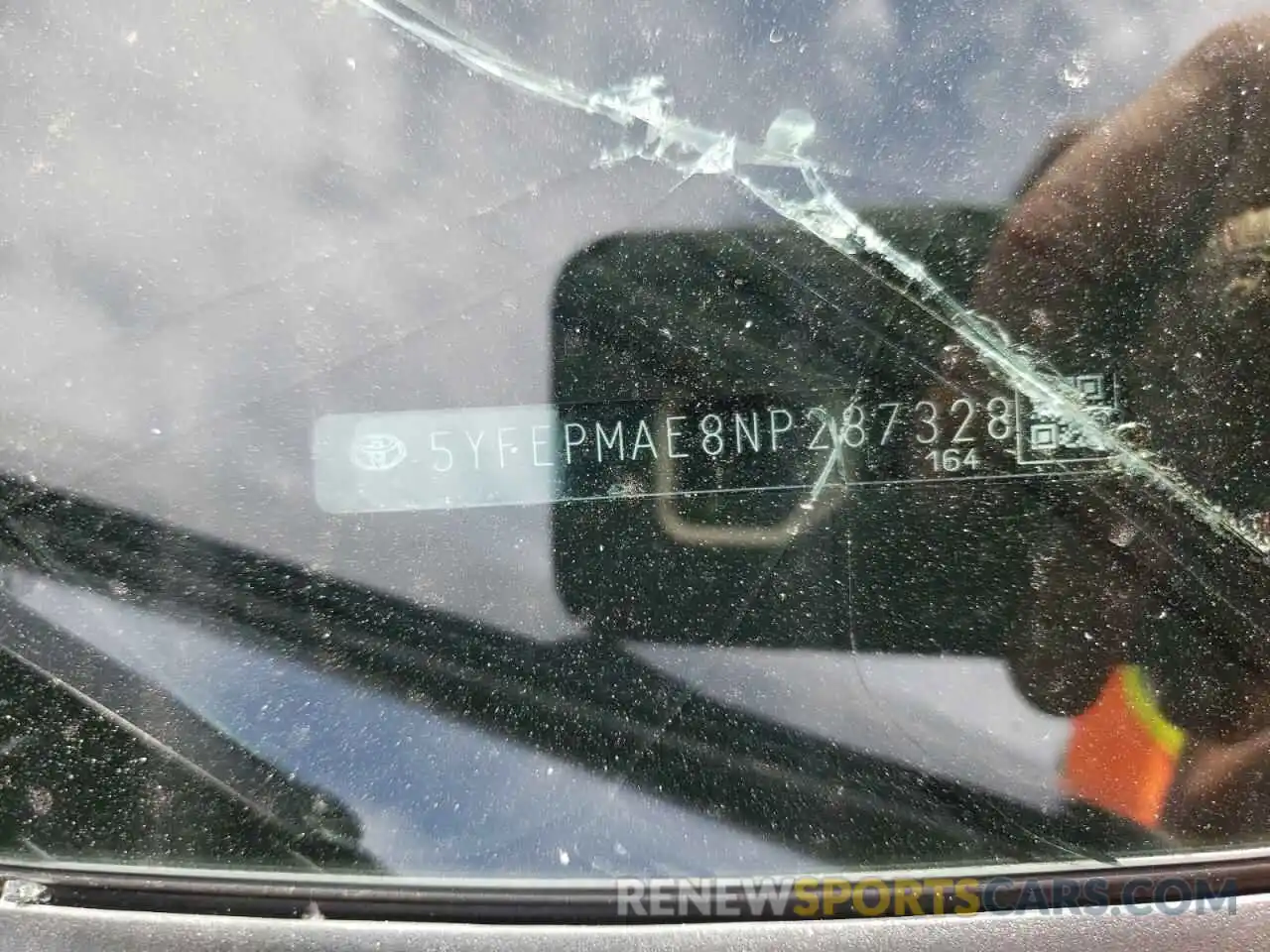 10 Photograph of a damaged car 5YFEPMAE8NP287328 TOYOTA COROLLA 2022