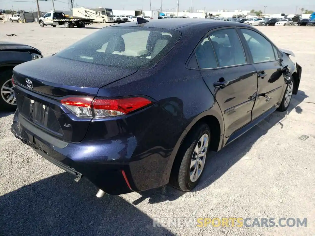 4 Photograph of a damaged car 5YFEPMAE8NP289841 TOYOTA COROLLA 2022