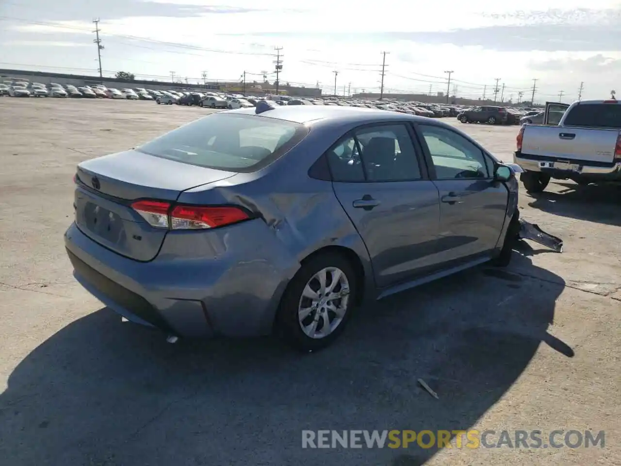 4 Photograph of a damaged car 5YFEPMAE8NP298586 TOYOTA COROLLA 2022