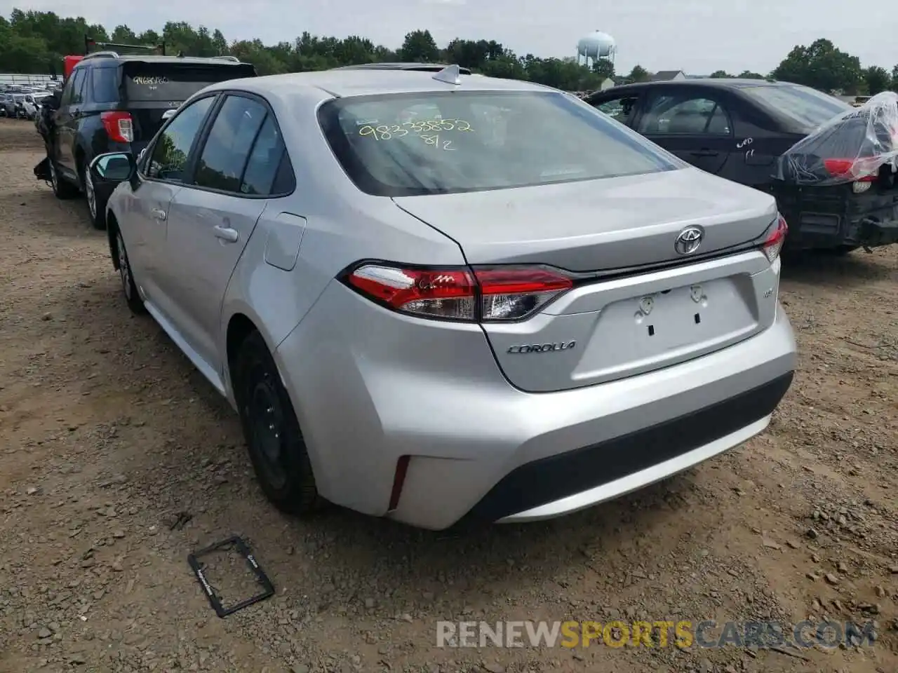 3 Photograph of a damaged car 5YFEPMAE8NP302457 TOYOTA COROLLA 2022