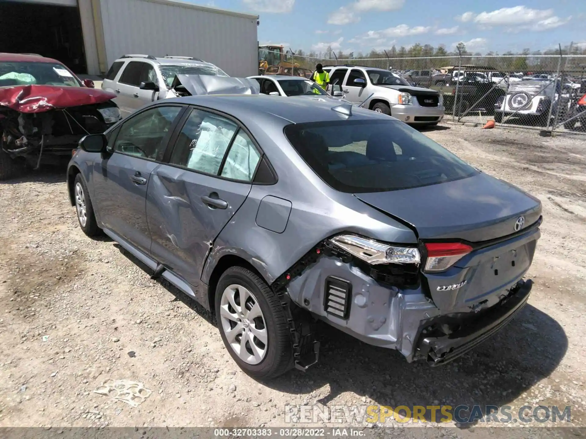 3 Photograph of a damaged car 5YFEPMAE8NP306945 TOYOTA COROLLA 2022