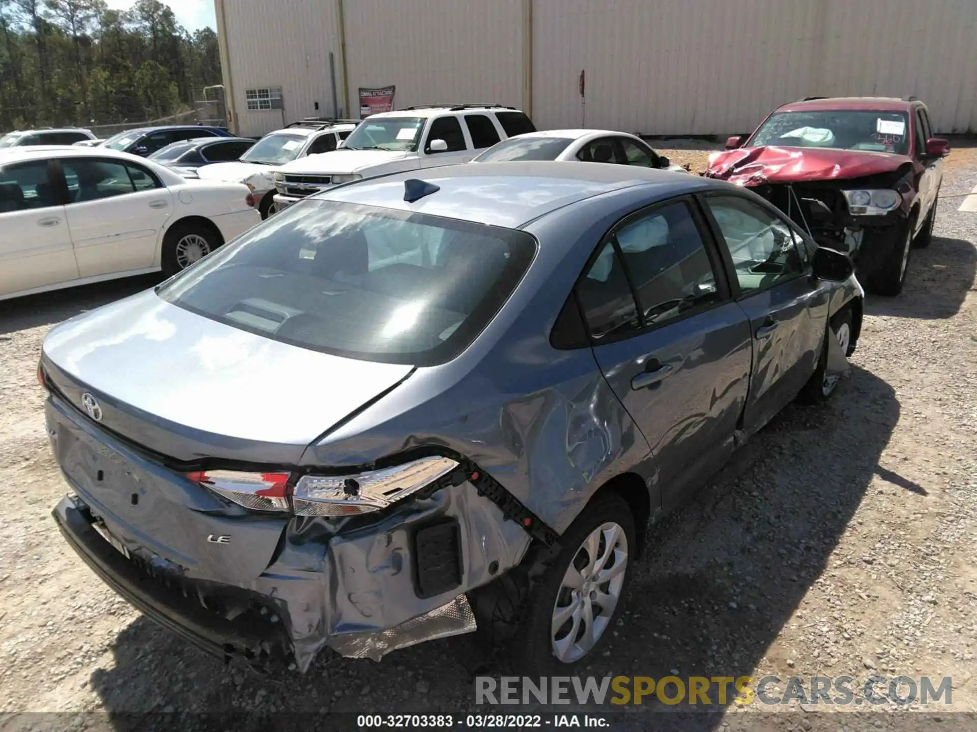 4 Photograph of a damaged car 5YFEPMAE8NP306945 TOYOTA COROLLA 2022