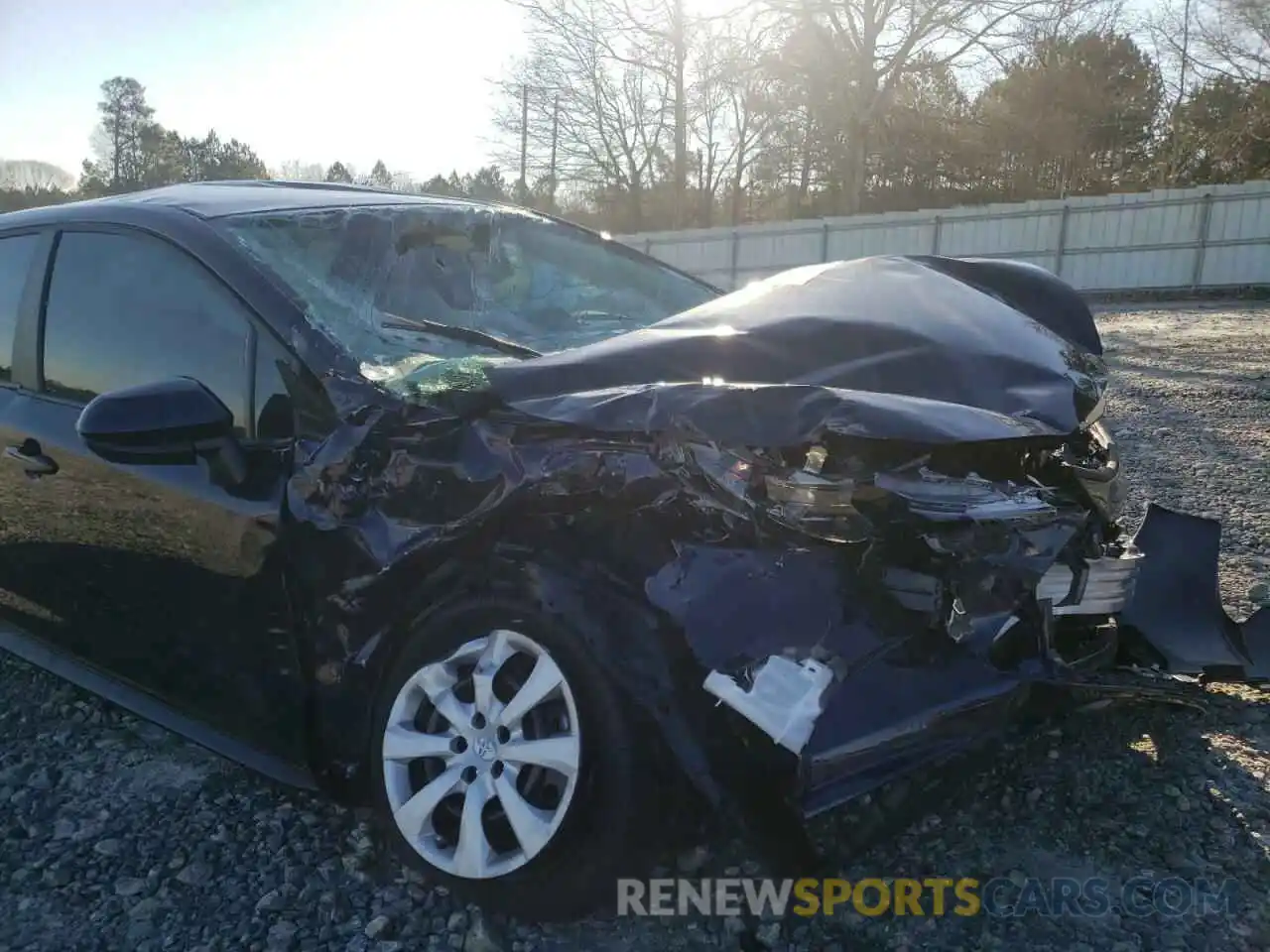 9 Photograph of a damaged car 5YFEPMAE8NP309098 TOYOTA COROLLA 2022